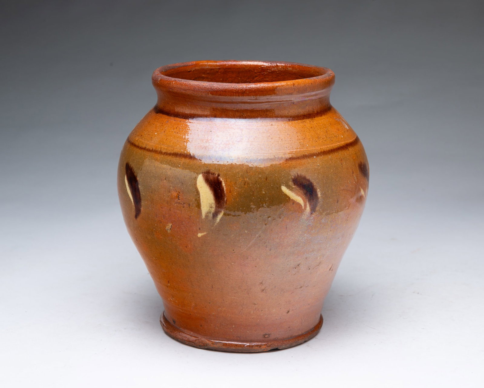 POLYCHROME GLAZED REDWARE JAR WITH HANDLE. - 3