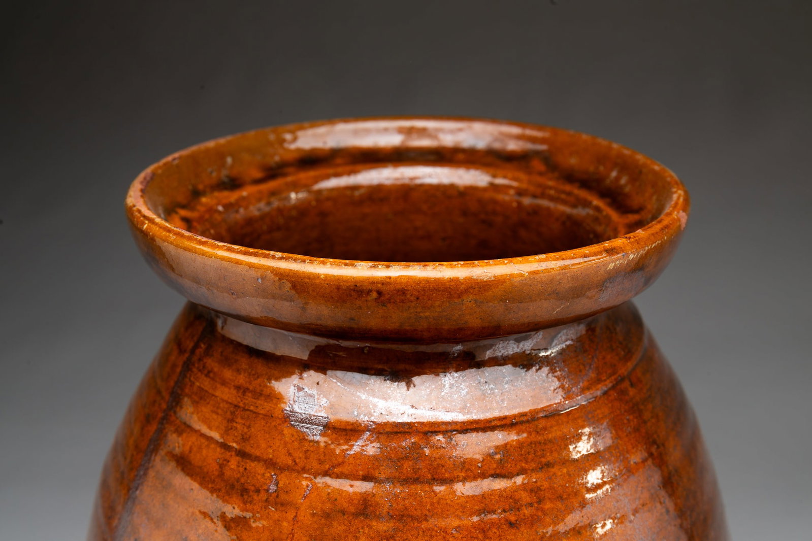 GLAZED REDWARE JAR WITH LID. - 3