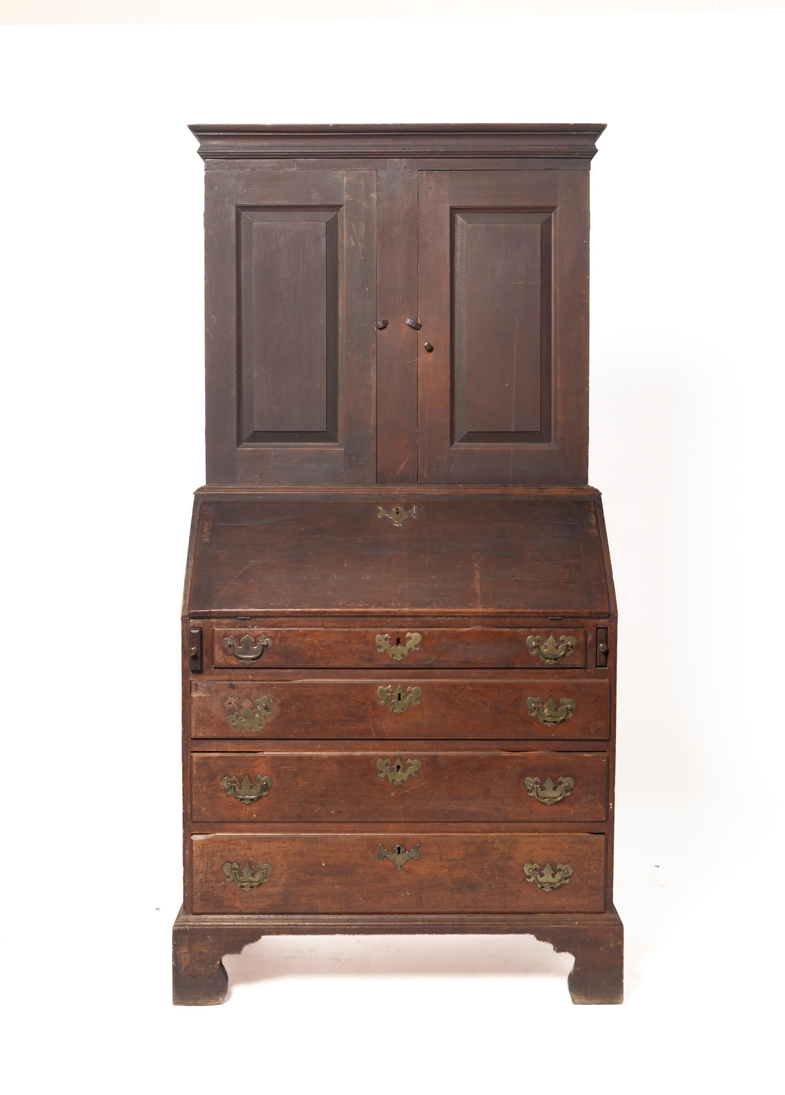 DIMINUTIVE NEW ENGLAND CHIPPENDALE SECRETARY BOOKCASE WITH ORIGINAL SURFACE. (1 of 6)