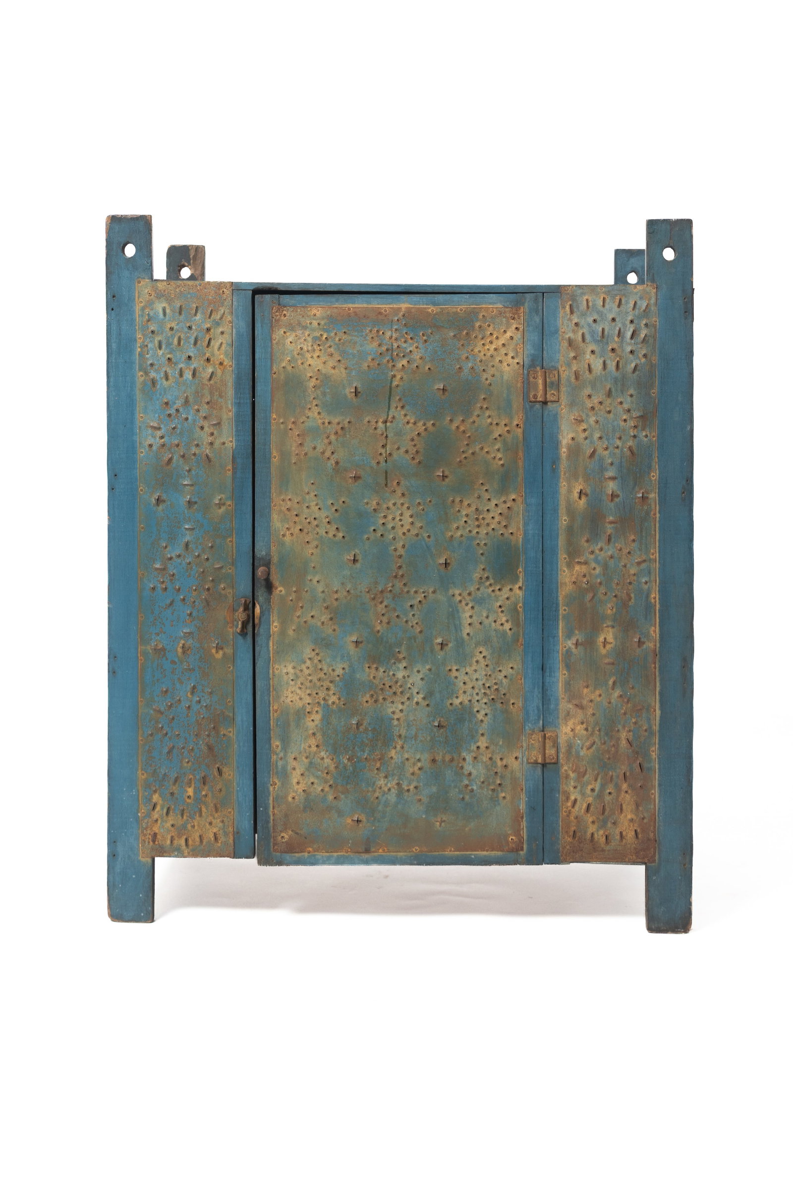HANGING PUNCHED TIN PIE SAFE IN ORIGINAL BLUE PAINT. (1 of 8)
