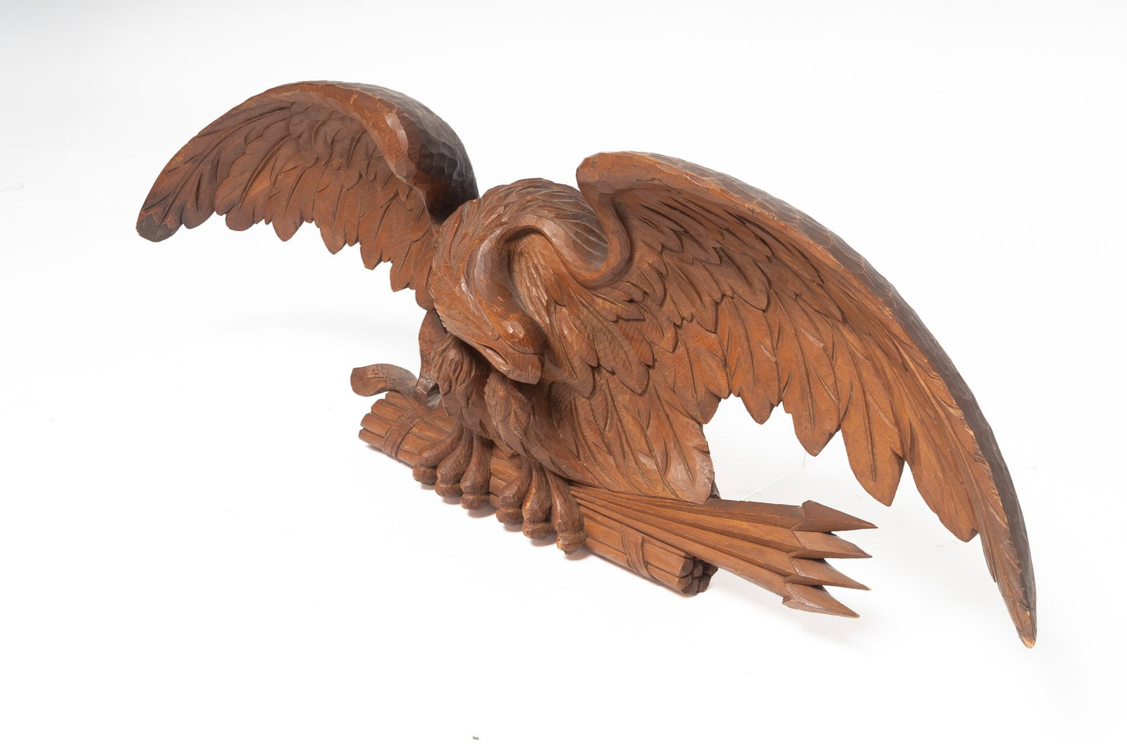 LARGE BELLAMY SCHOOL CARVED EAGLE. - 4