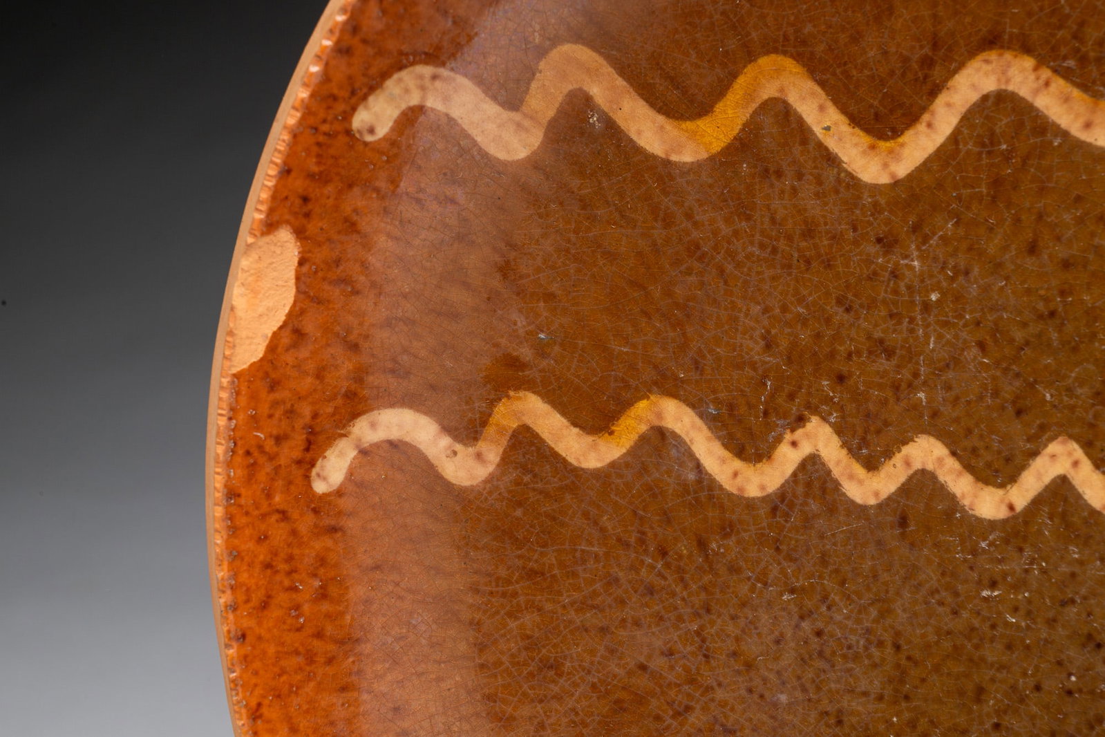TWO SLIP-DECORATED REDWARE PLATES. - 3