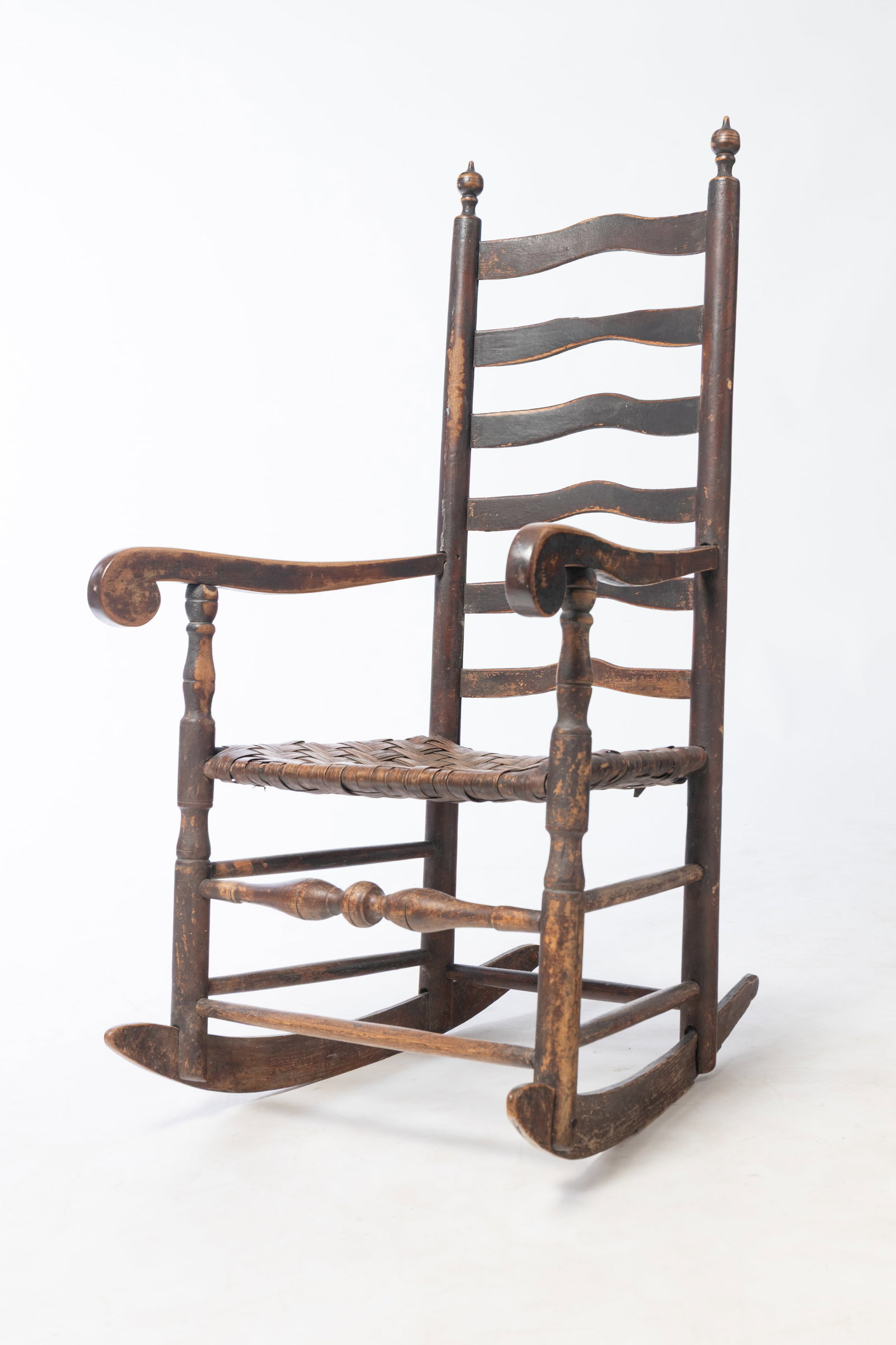 DELAWARE VALLEY ROCKING CHAIR WITH WOVEN SPLINT SEAT AND ORIGINAL PAINT. (1 of 5)