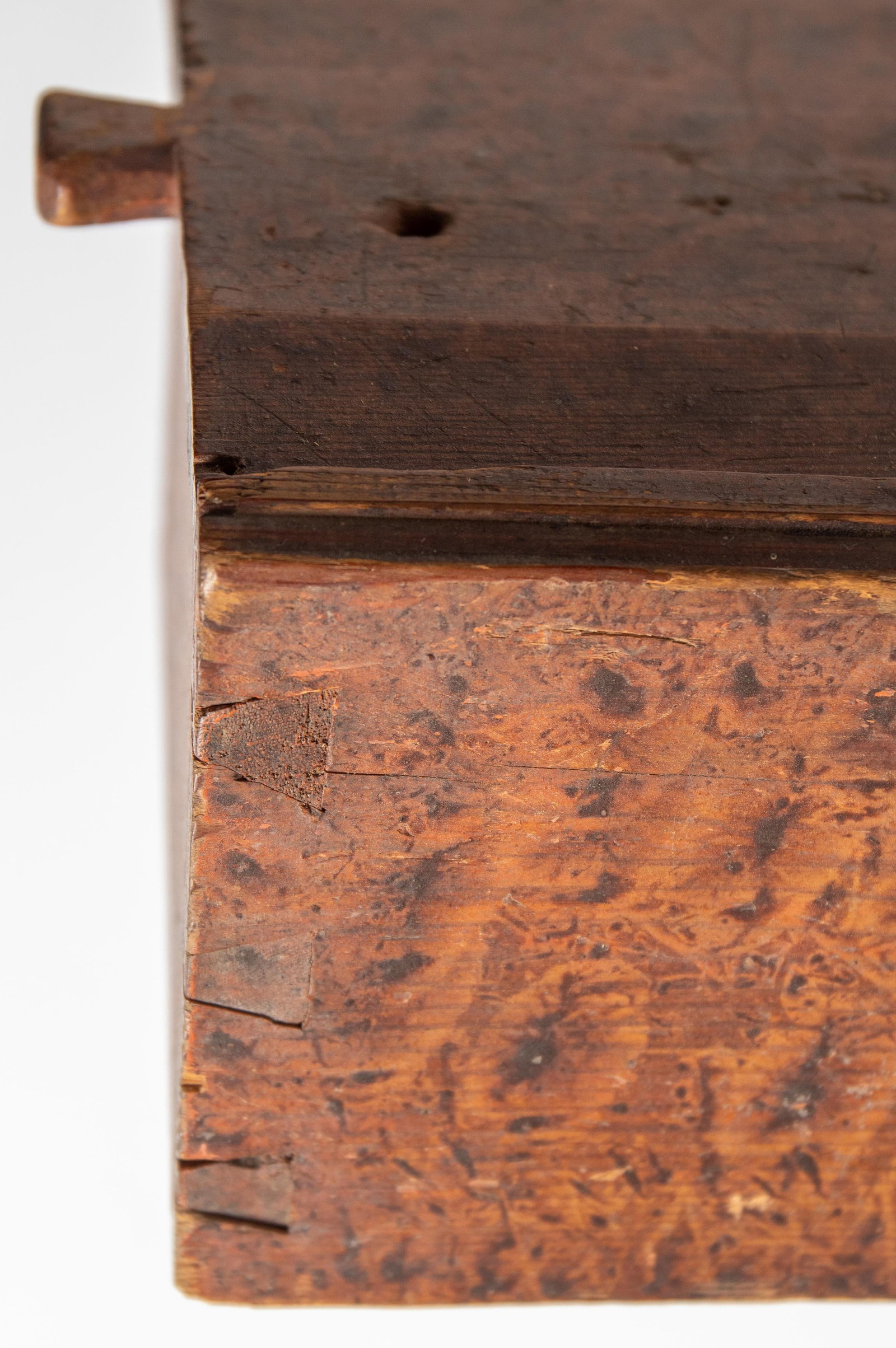 VINEGAR-GRAINED SLIDE LID BOX. - 4
