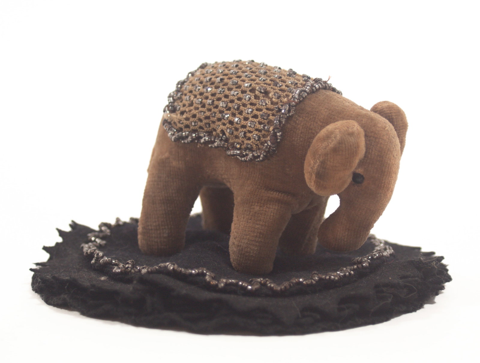 FELT PEN WIPE WITH DECORATED ELEPHANT. (1 of 6)