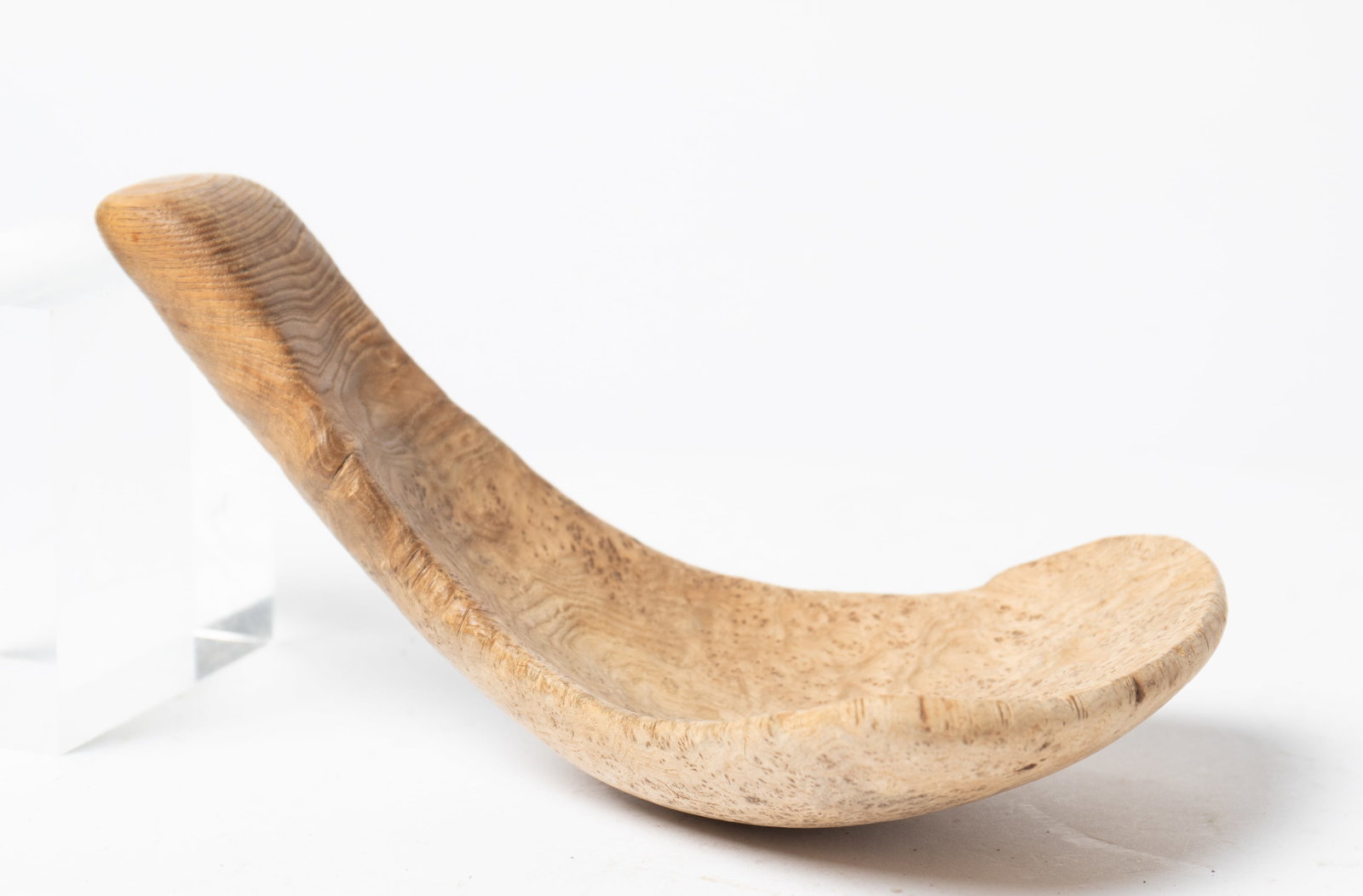 NATIVE AMERICAN CARVED BURL LADLE.: NATIVE AMERICAN CARVED BURL LADLE. Iroquois, Early 19th Century. Lightly colored burl scoop with a flat handle. 8"l. 4.5"w. at widest. Provenance: Nancy Goff (Alliance, Ohio).