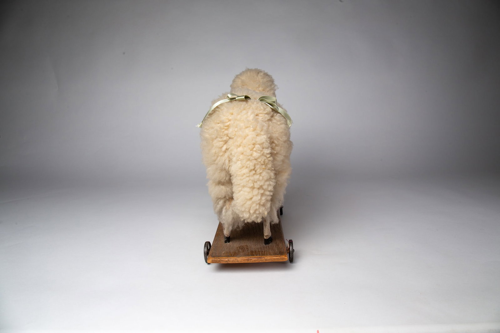 LARGE WOOLY LAMB PULL TOY. - 3
