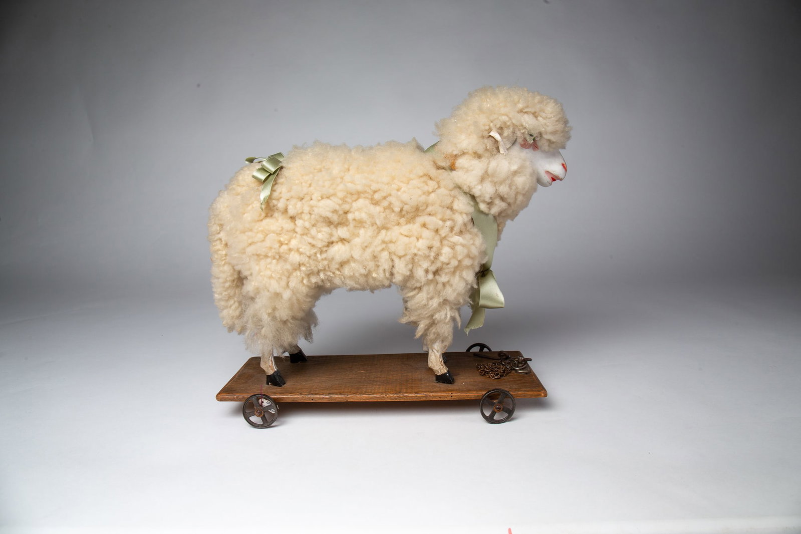 LARGE WOOLY LAMB PULL TOY. - 4