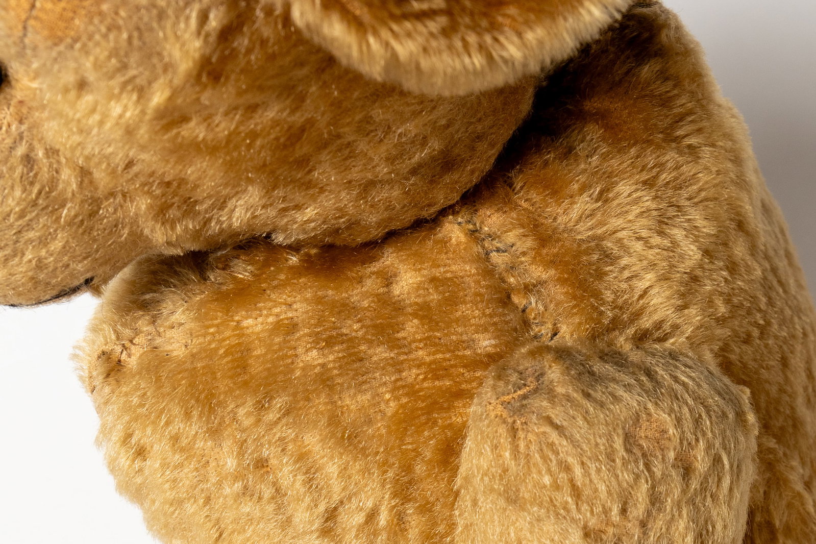 LARGE STRAW STUFFED MOHAIR TEDDY BEAR. - 8
