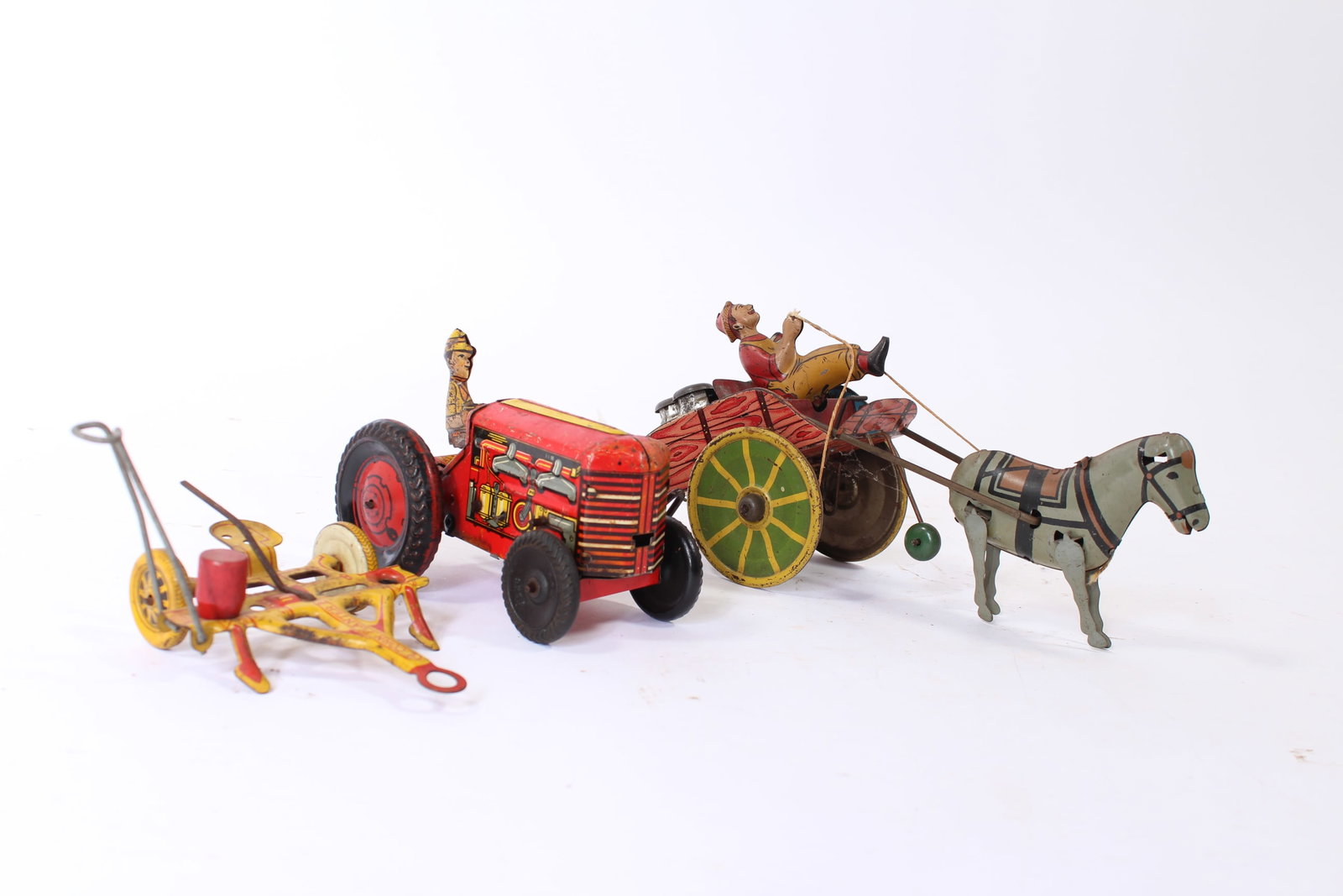 LOUIS MARX (NEW YORK, NEW YORK) TIN LITHO WINDUP HEE HAW BULKY MULE CART AND TRACTOR WITH CORN (1 of 15)
