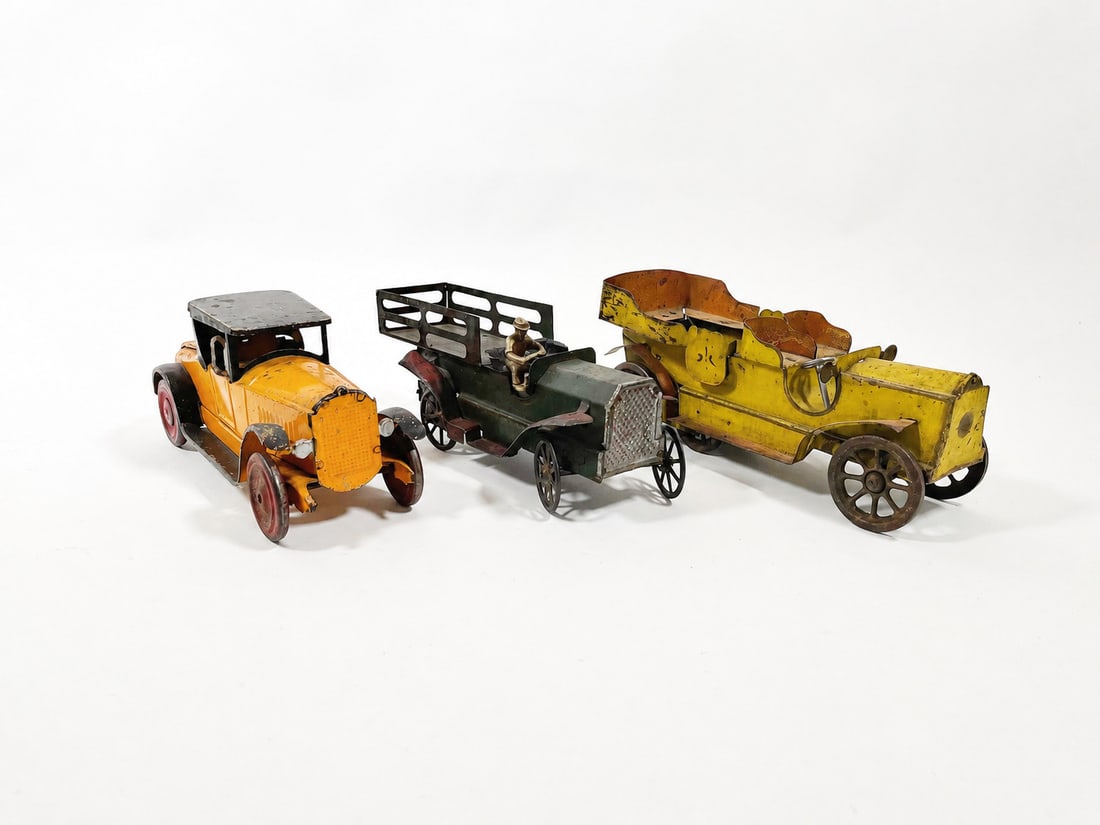 THREE DAYTON (OHIO) HILL CLIMBER PRESSED STEEL FRICTION CARS. (1 of 1)