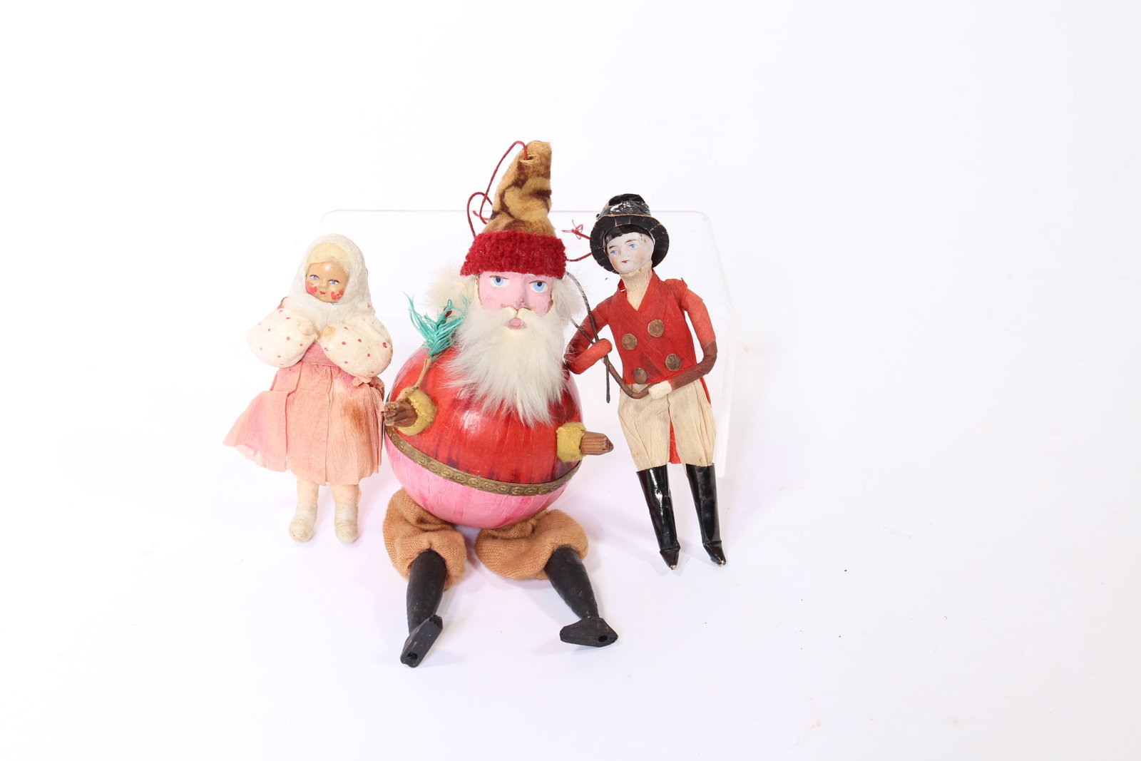 THREE FIGURAL CHRISTMAS ORNAMENTS. (1 of 7)