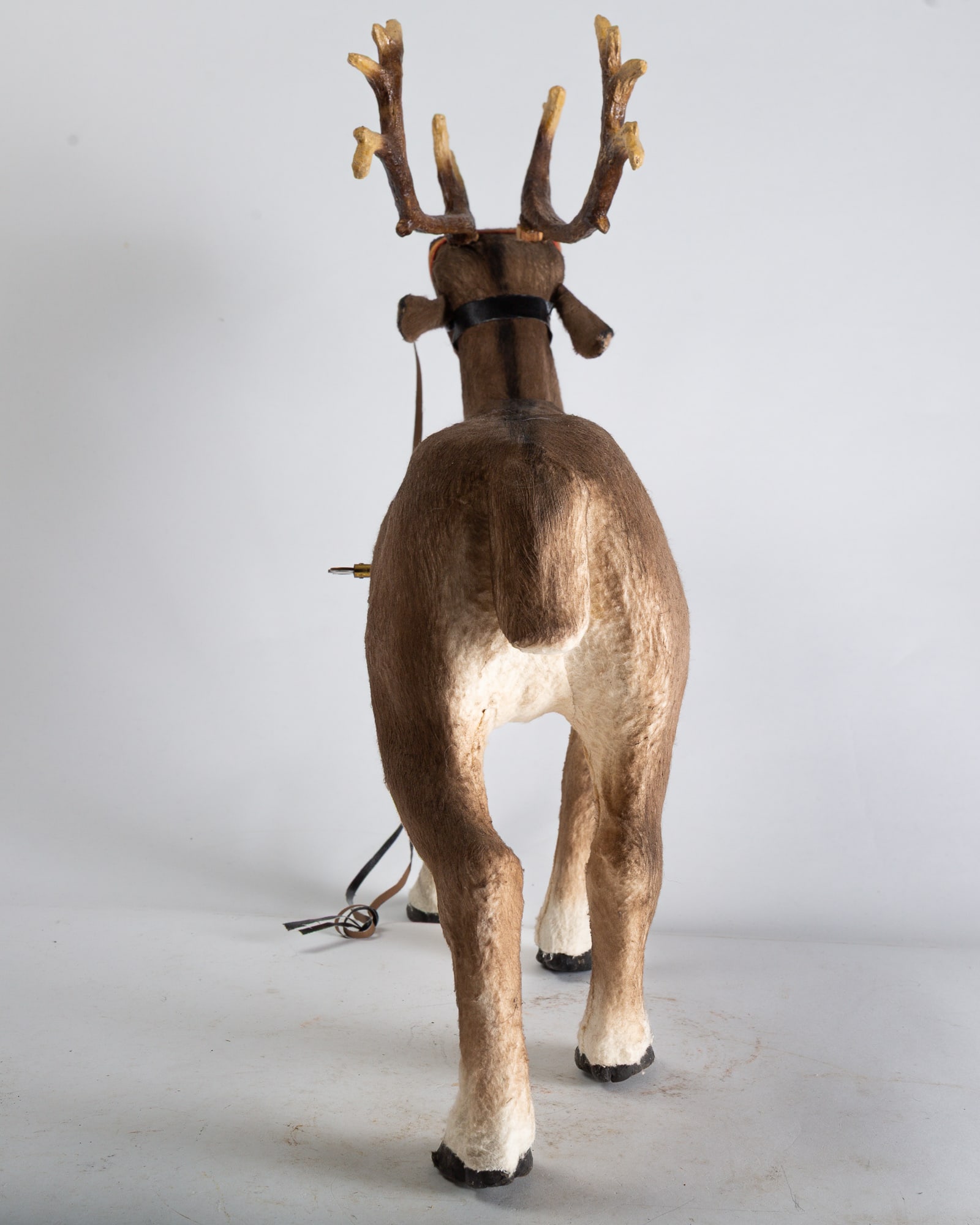 CLOCKWORK REINDEER FIGURE. - 2
