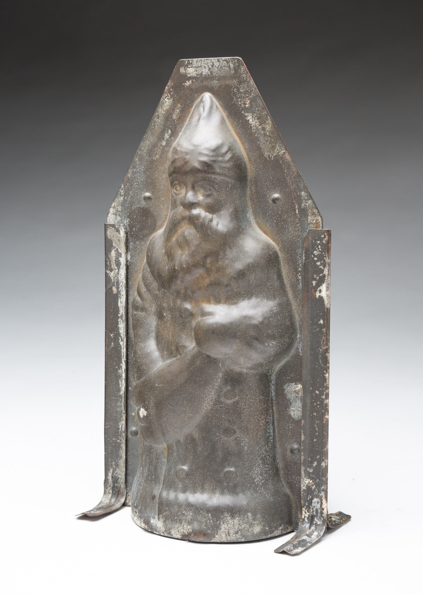 TIN SANTA CLAUS CHOCOLATE MOLD. (1 of 3)