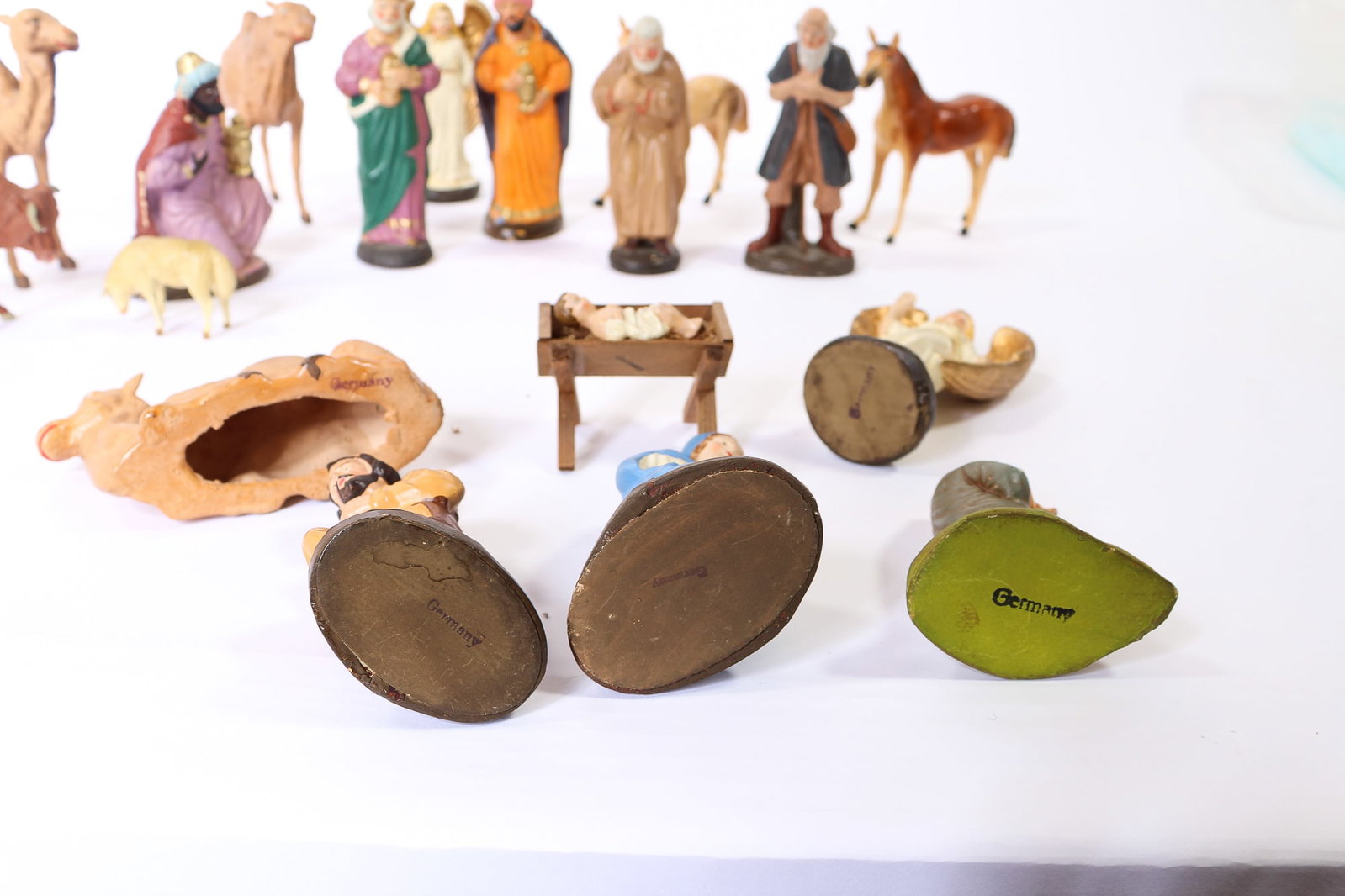 PAINTED COMPOSITION NATIVITY SCENE. - 4