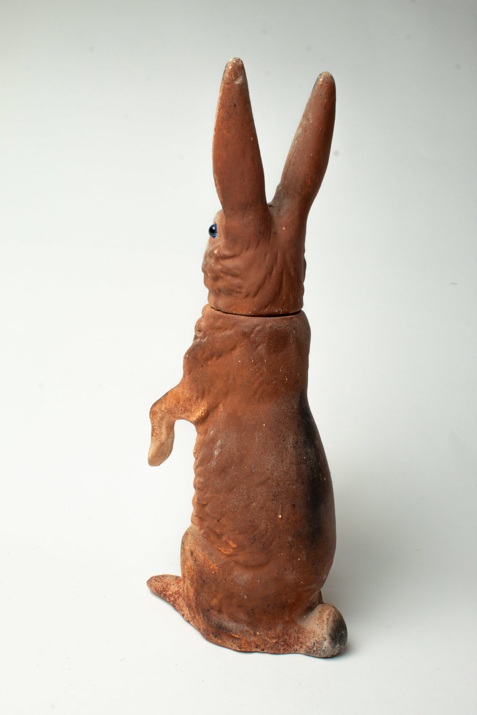 STANDING RABBIT CANDY CONTAINER. - 3