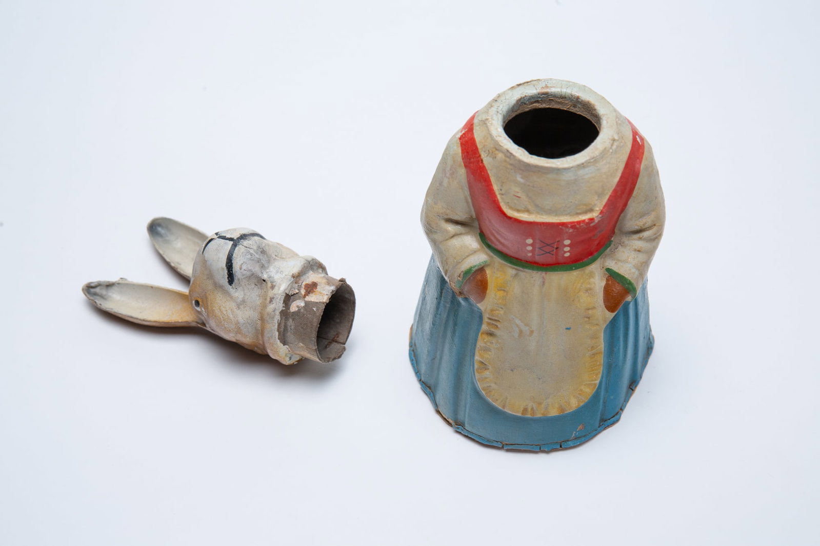 LADY RABBIT CANDY CONTAINER. - 2