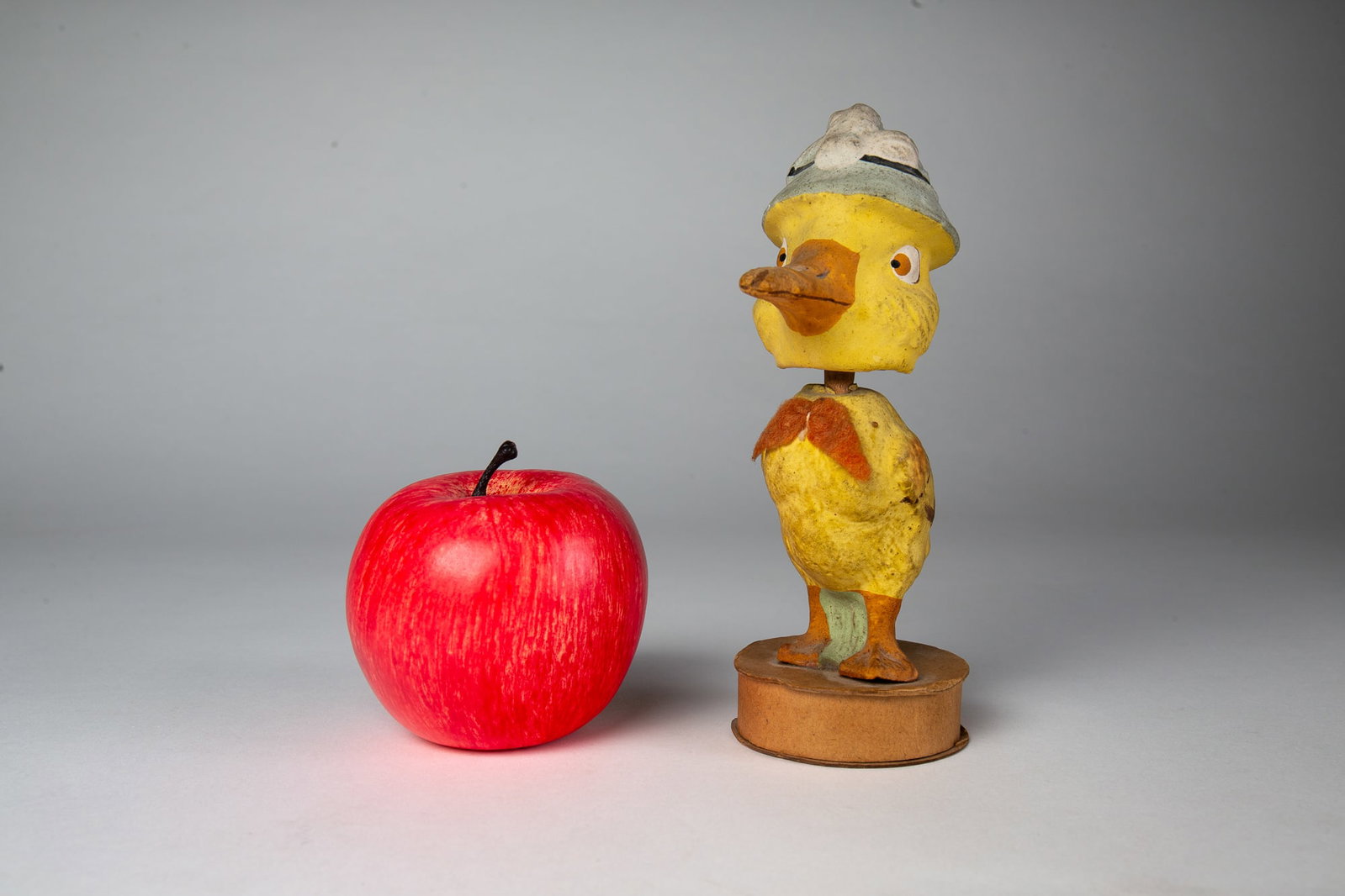 DUCK NODDER CANDY CONTAINER. - 2