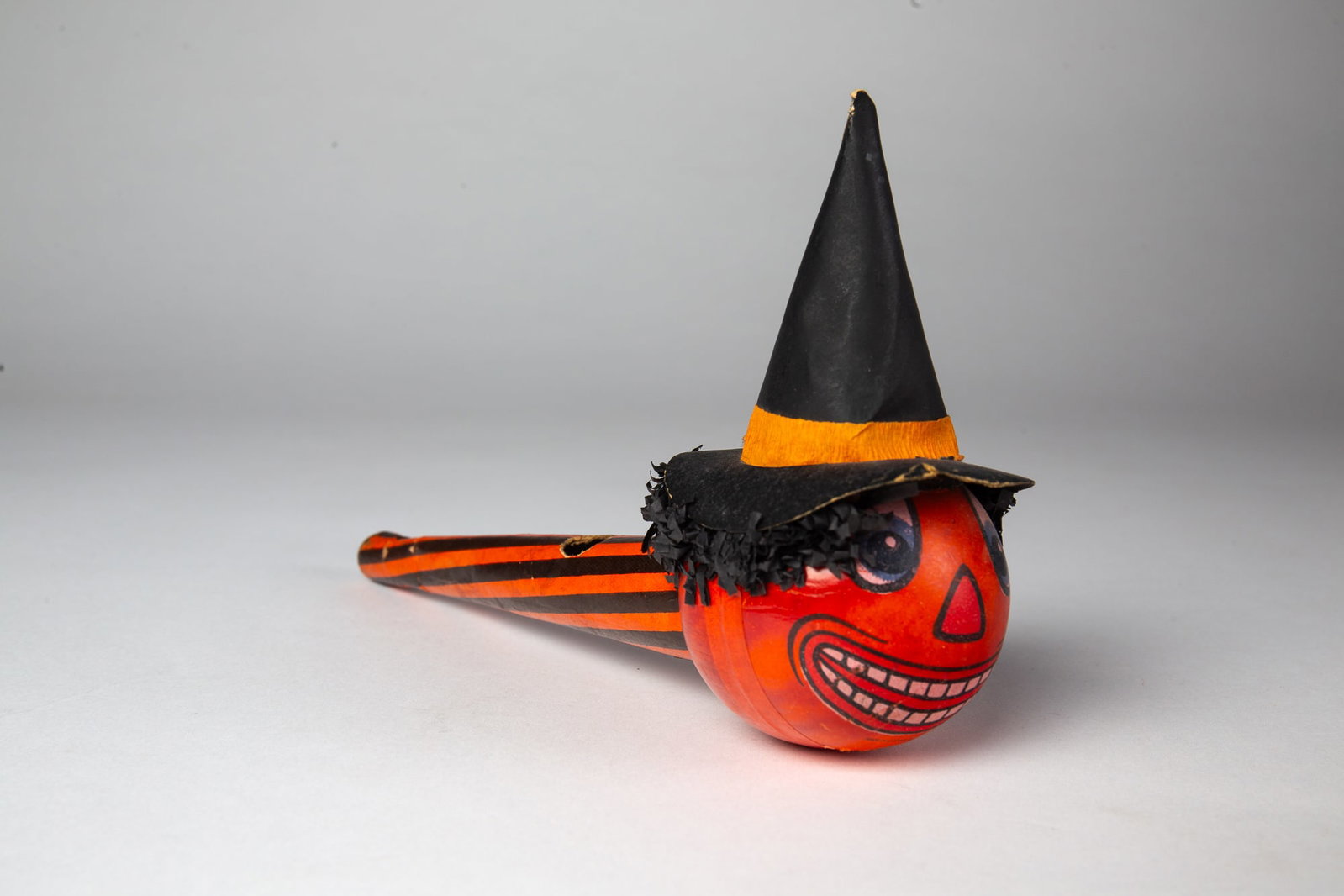 JACK-O-LANTERN HALLOWEEN HORN. (1 of 7)