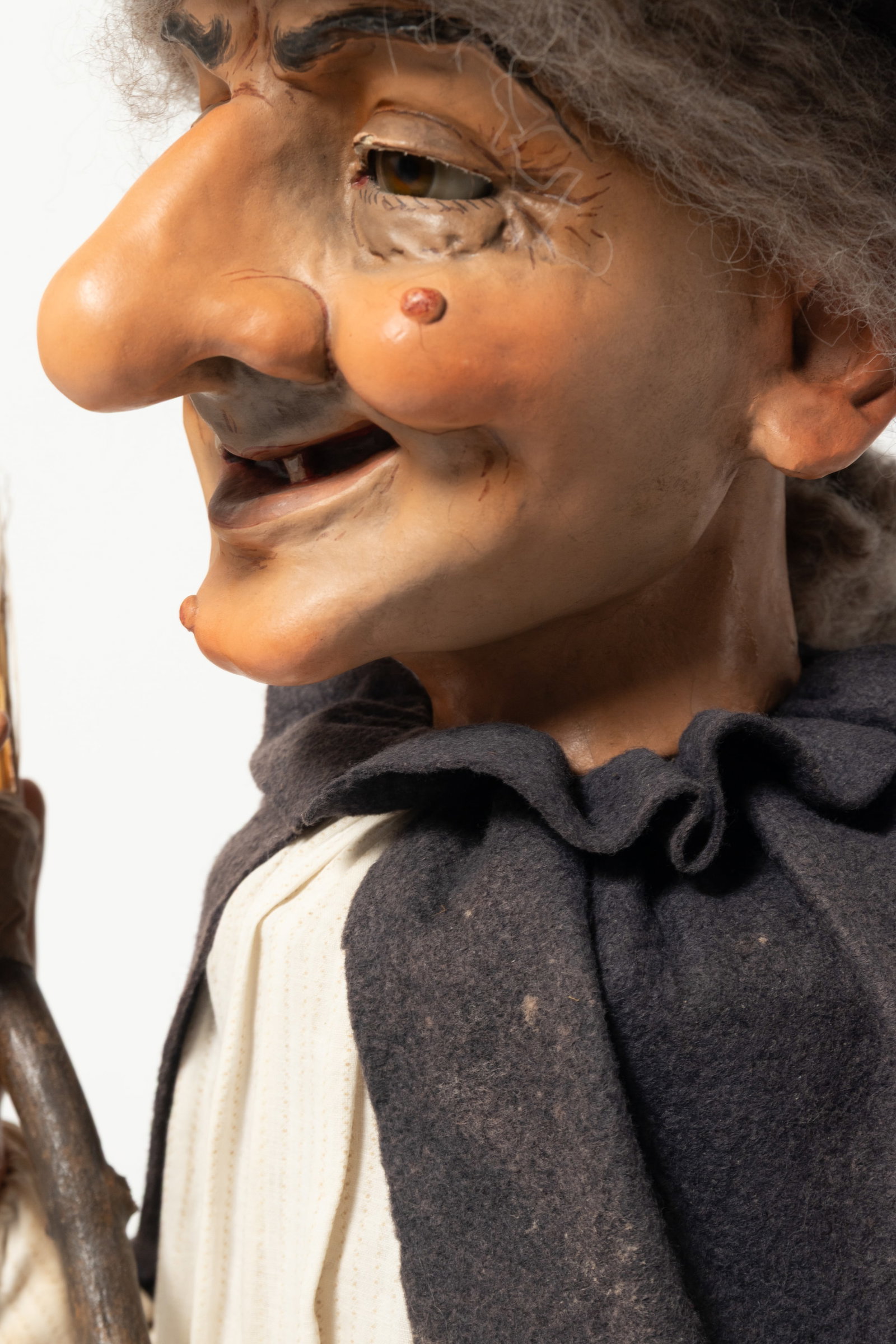 LARGE STORE DISPLAY WITCH CANDY CONTAINER. - 8