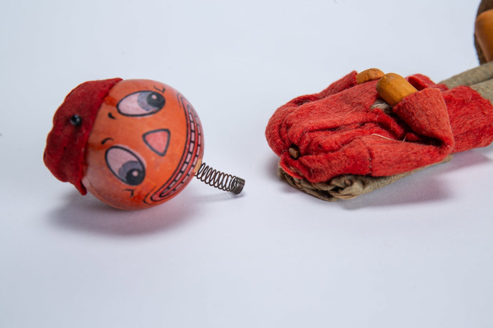 PUMPKIN MAN HALLOWEEN NODDER WITH CANDY CONTAINER BACKPACK. - 3