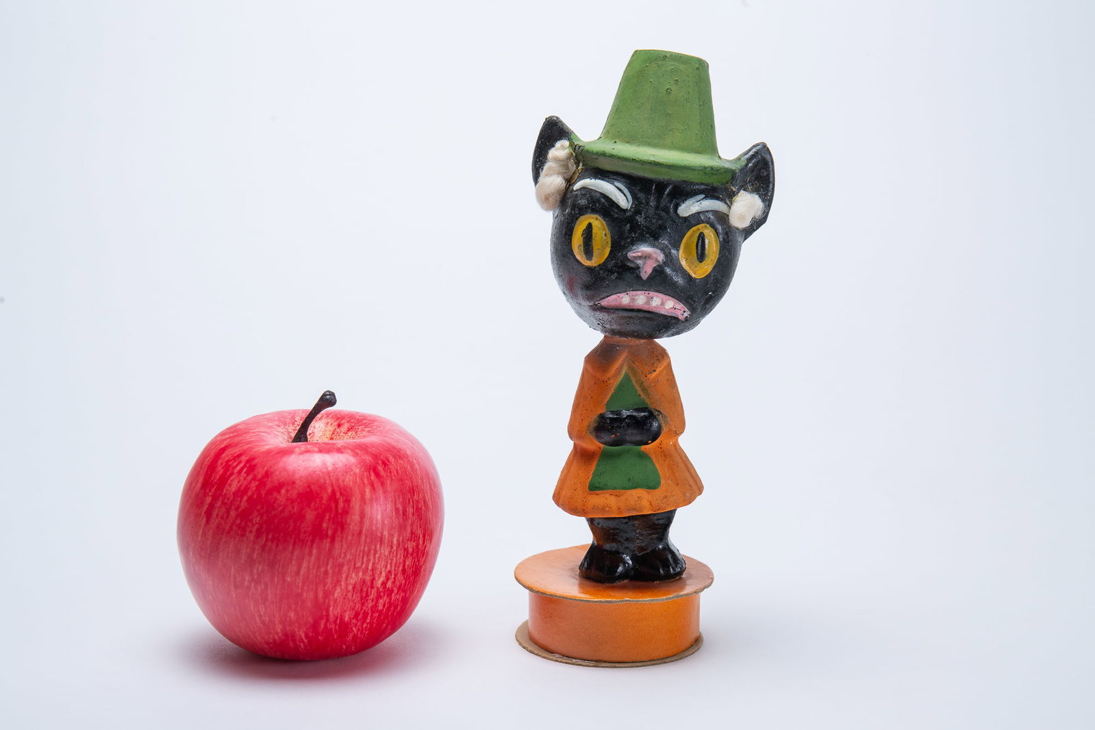 BLACK CAT HALLOWEEN CANDY CONTAINER NODDER. - 2