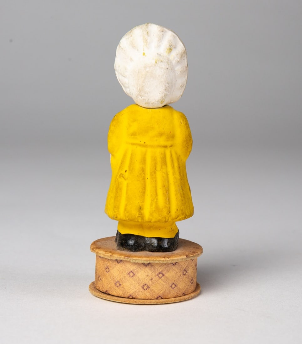 SQUASH LADY HALLOWEEN NODDER CANDY CONTAINER. - 3