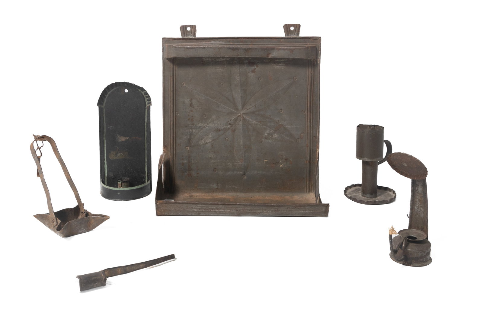 GROUP OF LIGHTING DEVICES. (1 of 20)