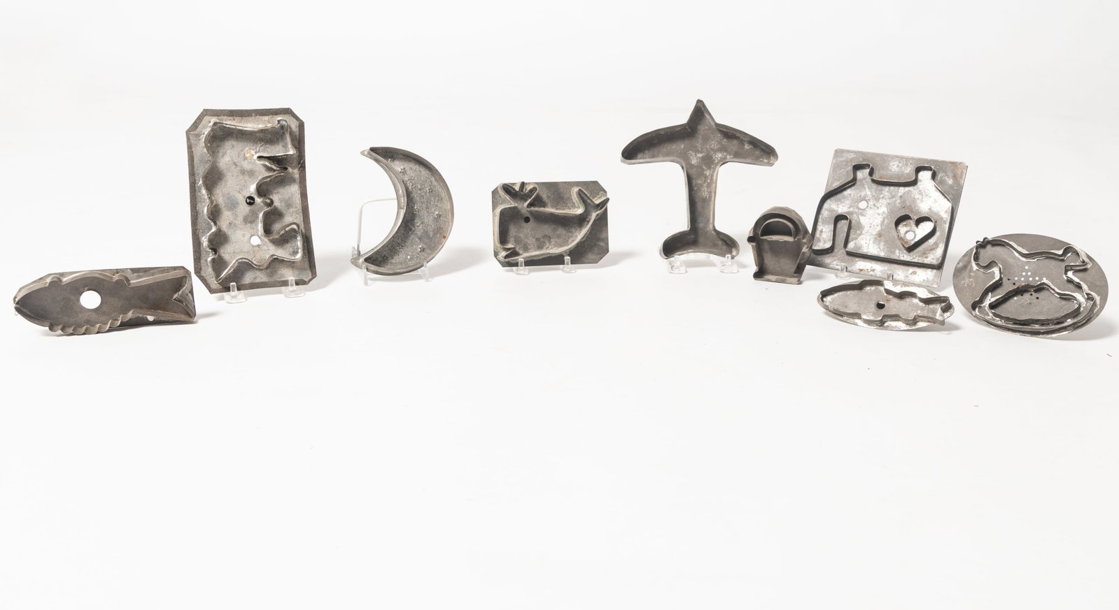 NINE TINSMITH-MADE COOKIE CUTTERS. (1 of 8)