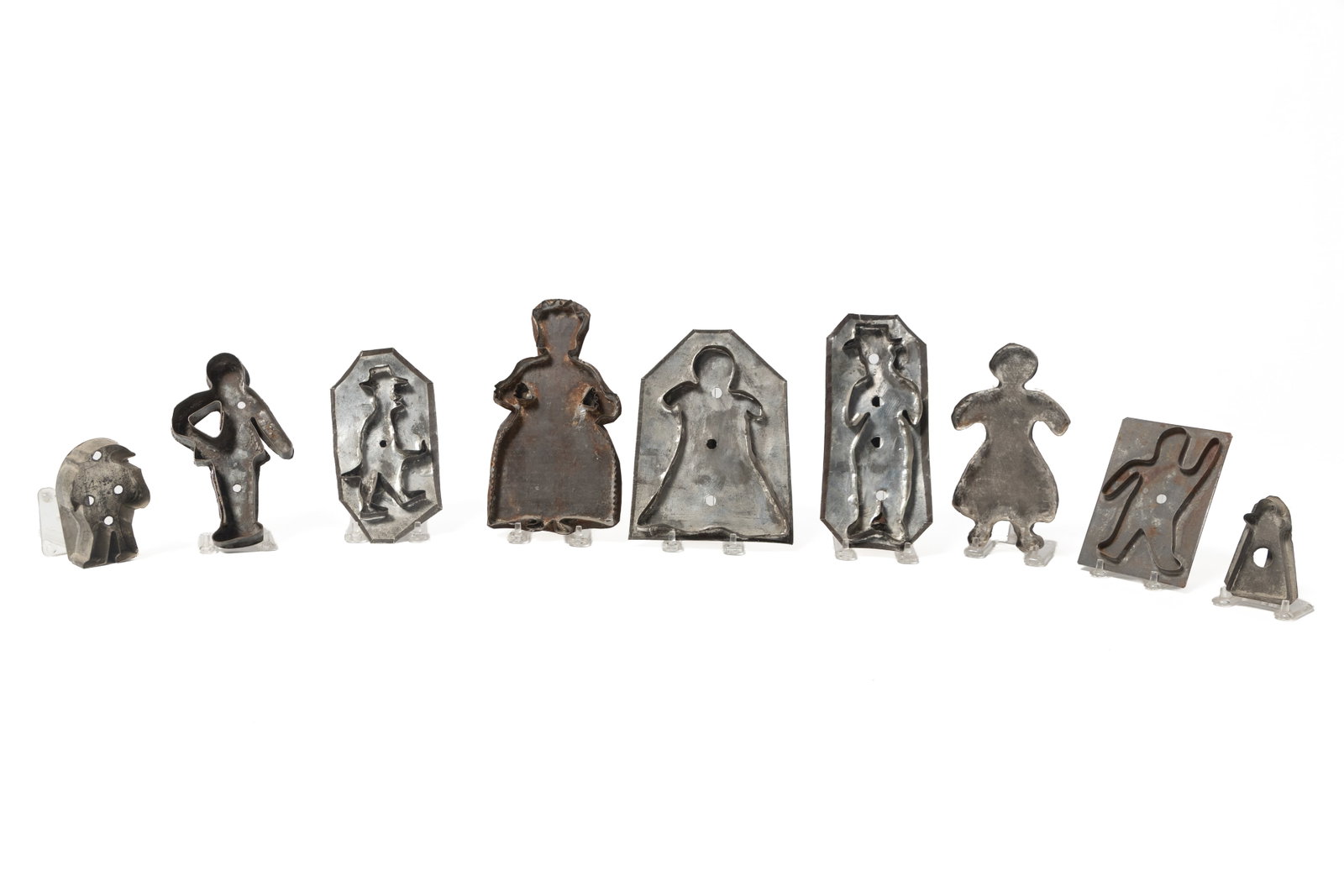 GROUP OF TINSMITH-MADE FIGURAL COOKIE CUTTERS. (1 of 13)
