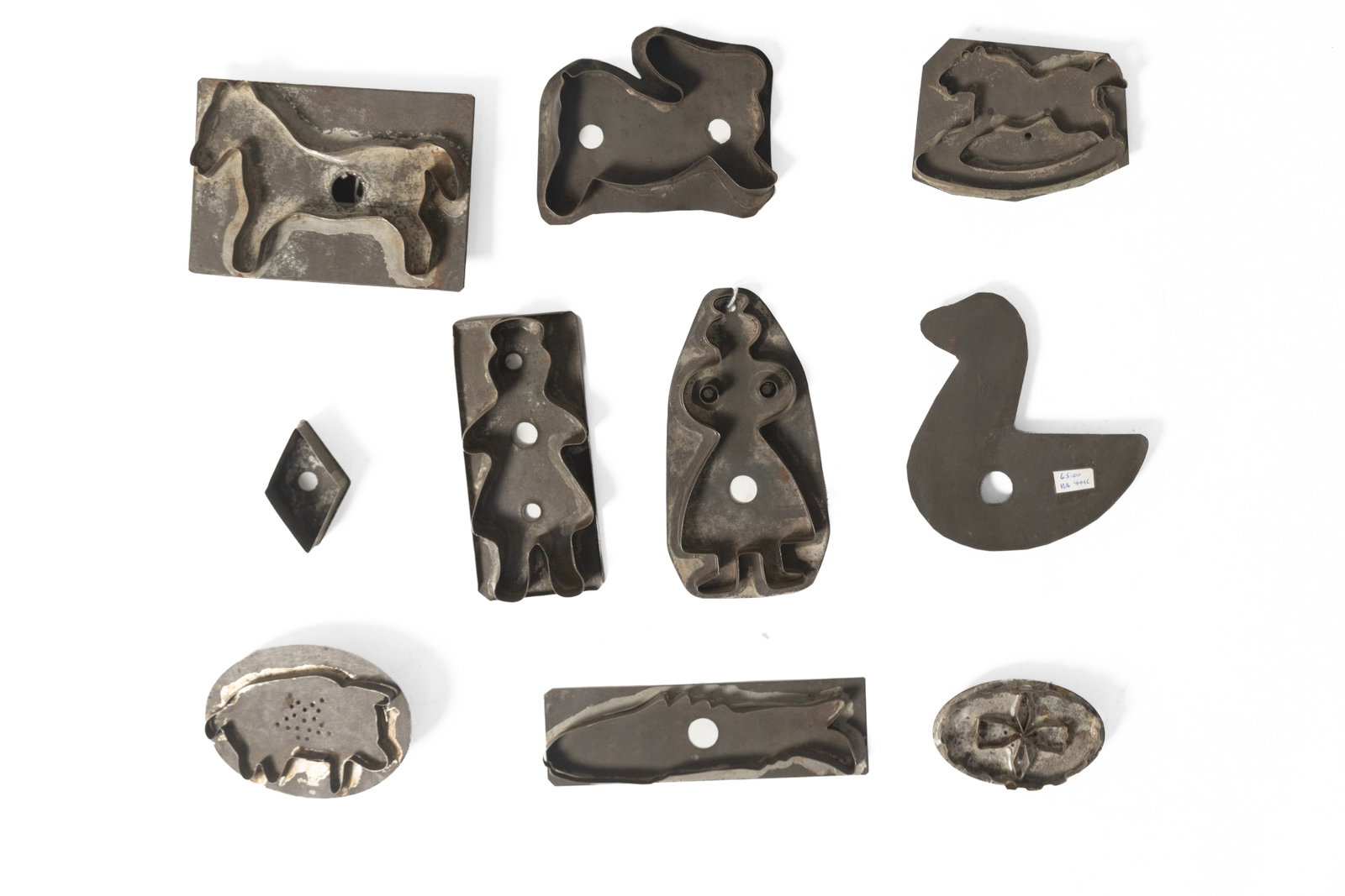 GROUP OF TINSMITH-MADE FIGURAL COOKIE CUTTERS. (1 of 7)