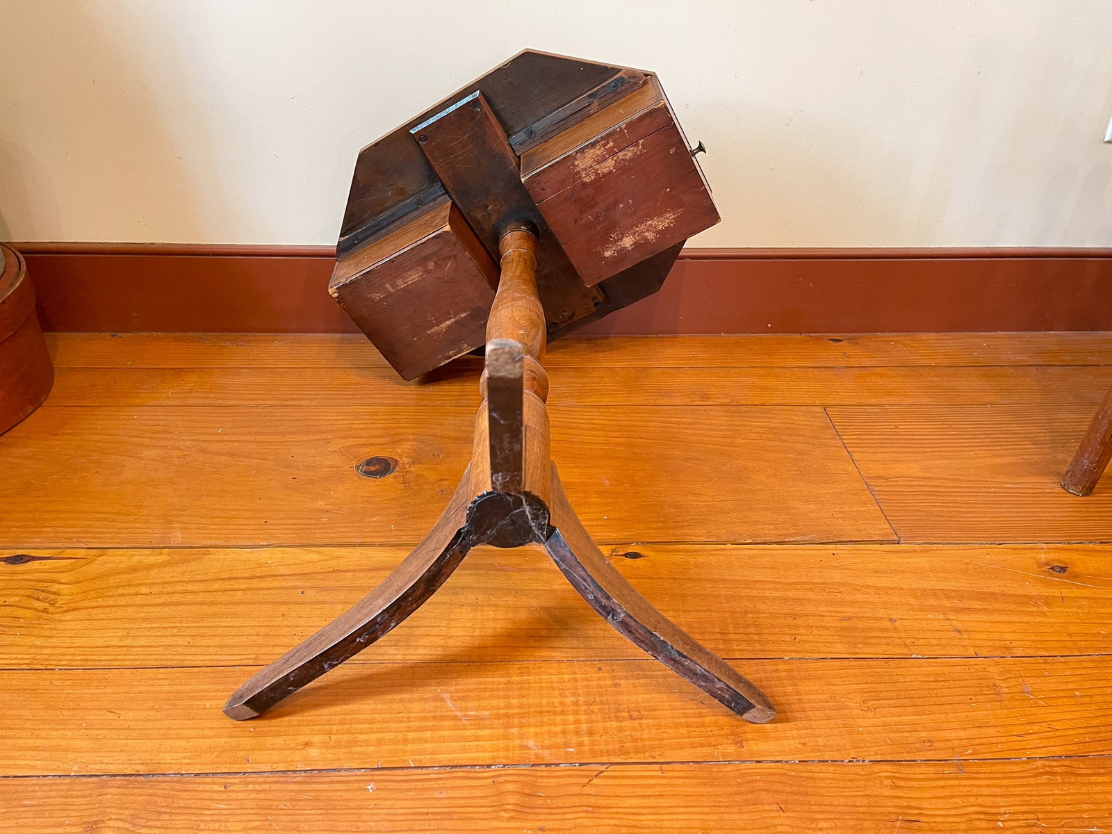 TWO STANDS WITH DRAWERS. - 5