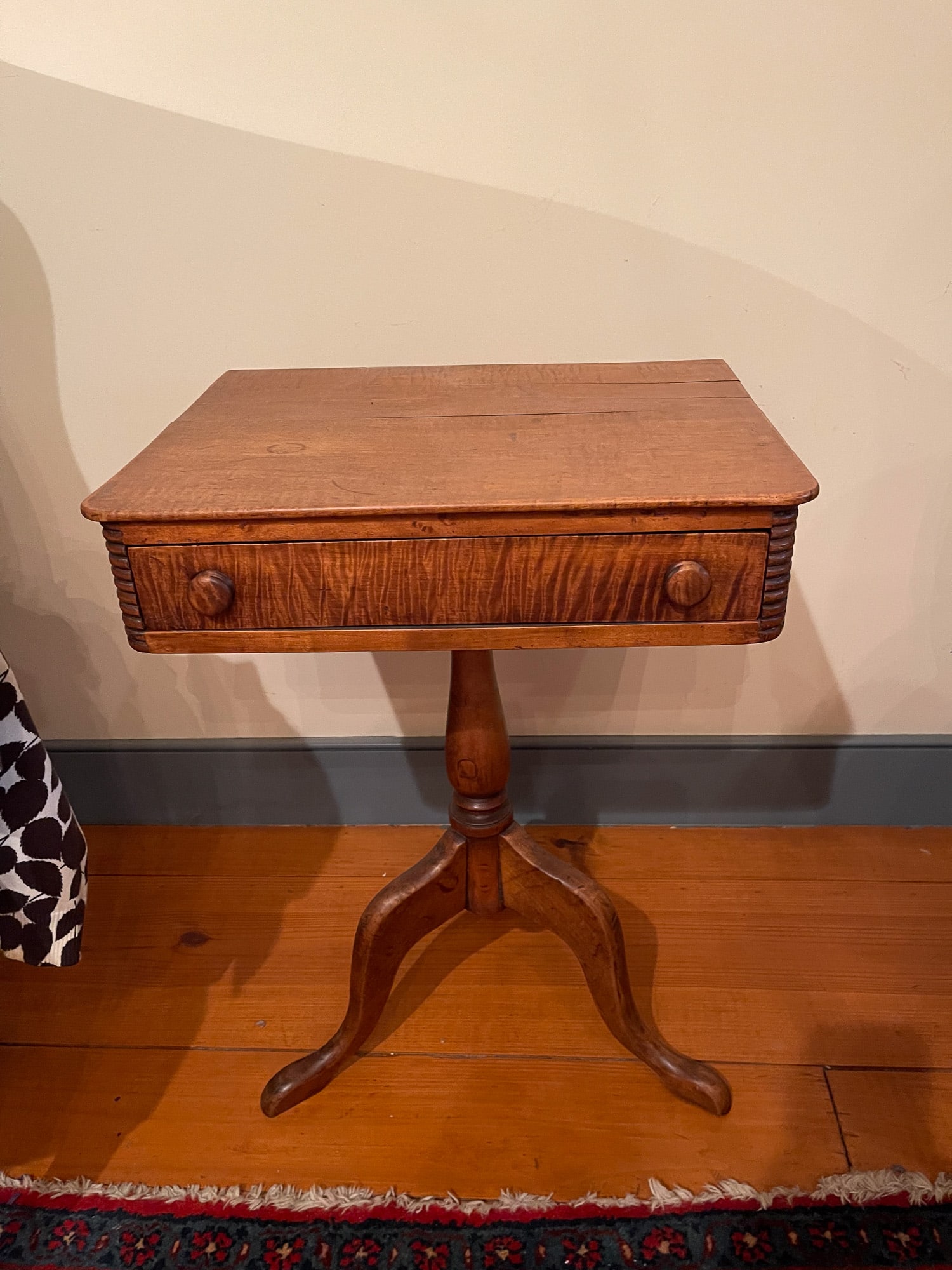 TWO STANDS WITH DRAWERS. - 8