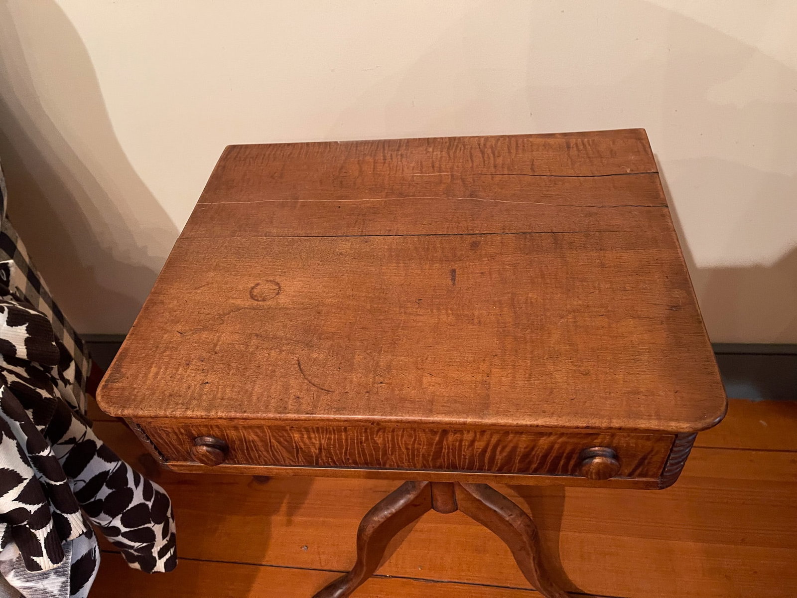 TWO STANDS WITH DRAWERS. - 9