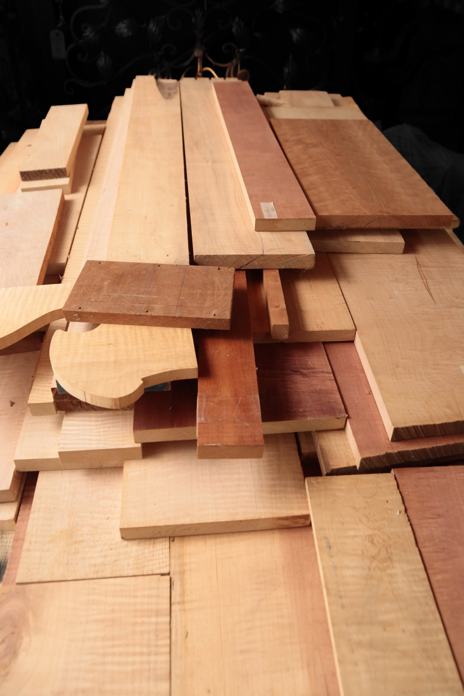 LARGE GROUP OF LUMBER, MOSTLY TIGER MAPLE.: LARGE GROUP OF LUMBER, MOSTLY TIGER MAPLE. American, 20th Century. From 17.5"w. to 1.5"w. 96"l. to. 15"l. or less. 1" thick to 0.25" thick. Provenance: Lee and Woodie Goddard (Bowling Green, Ohio).