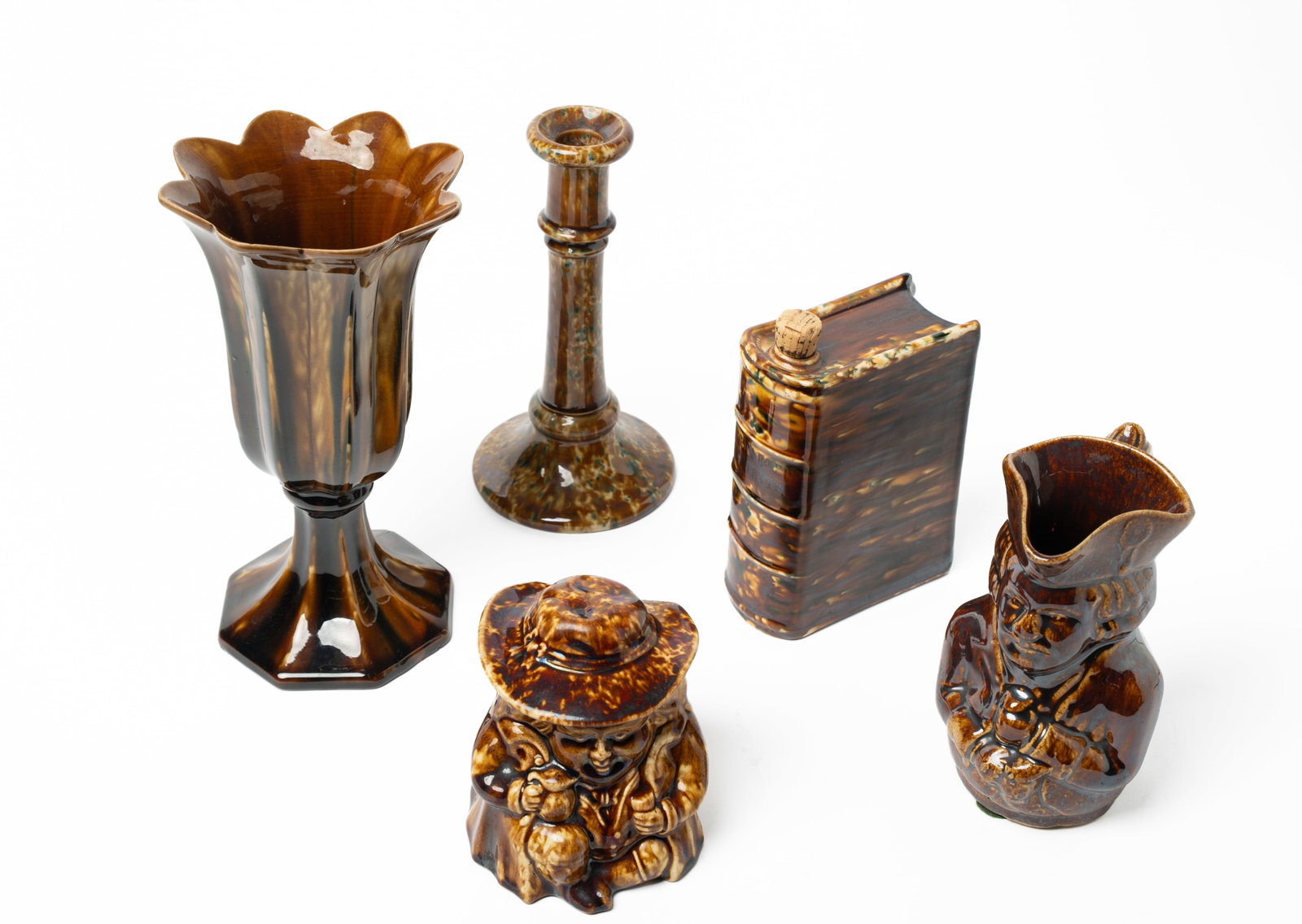 FIVE BENNINGTON YELLOWWARE ITEMS. (1 of 19)