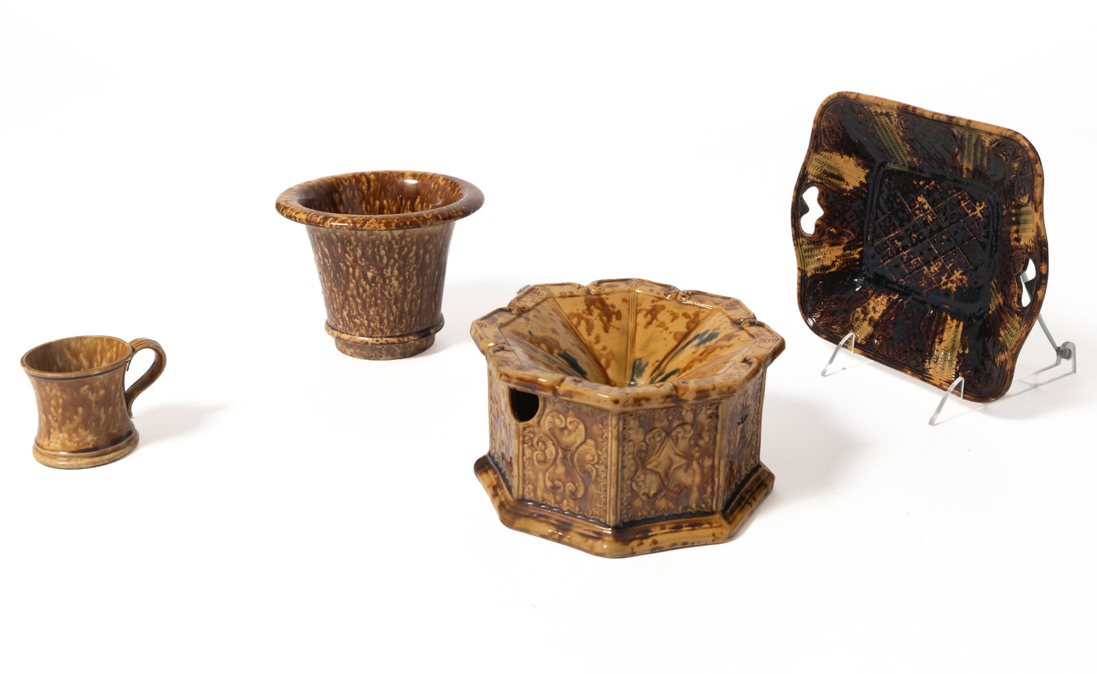EIGHT ROCKINGHAM YELLOWWARE ITEMS. - 17