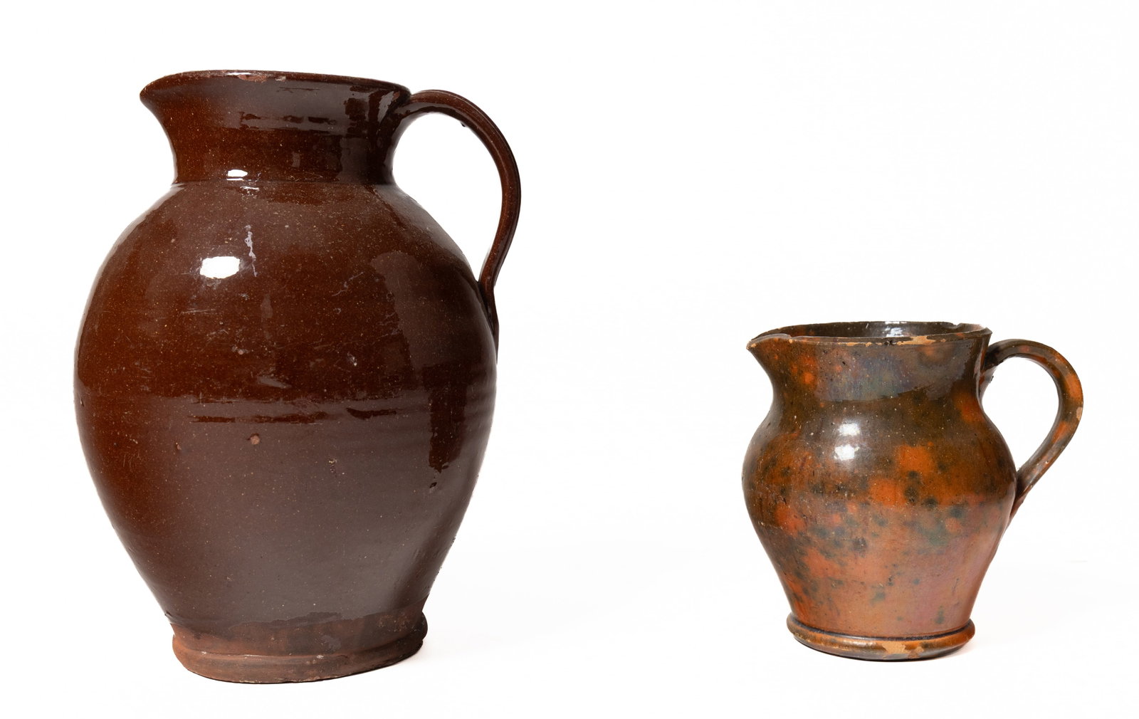 TWELVE REDWARE ITEMS. - 10