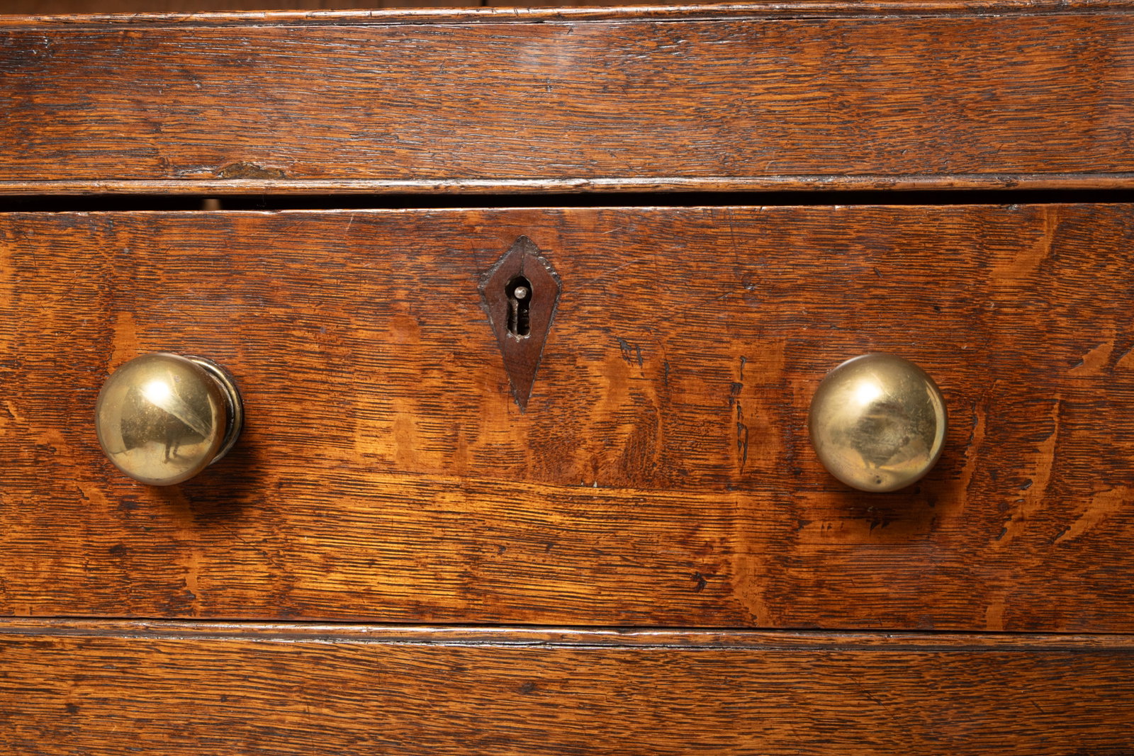 FLAT WALL CUPBOARD. - 11