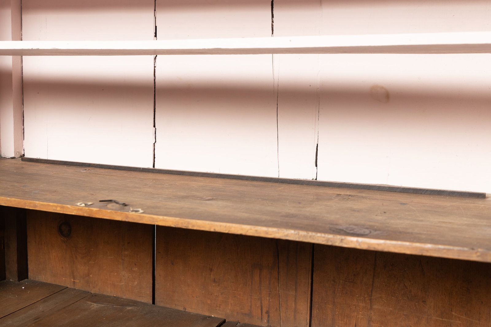 FLAT WALL CUPBOARD. - 7