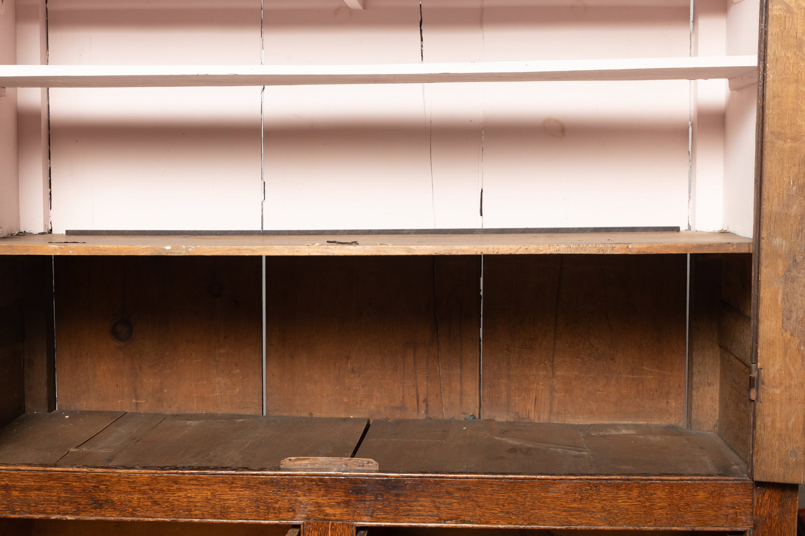 FLAT WALL CUPBOARD. - 8