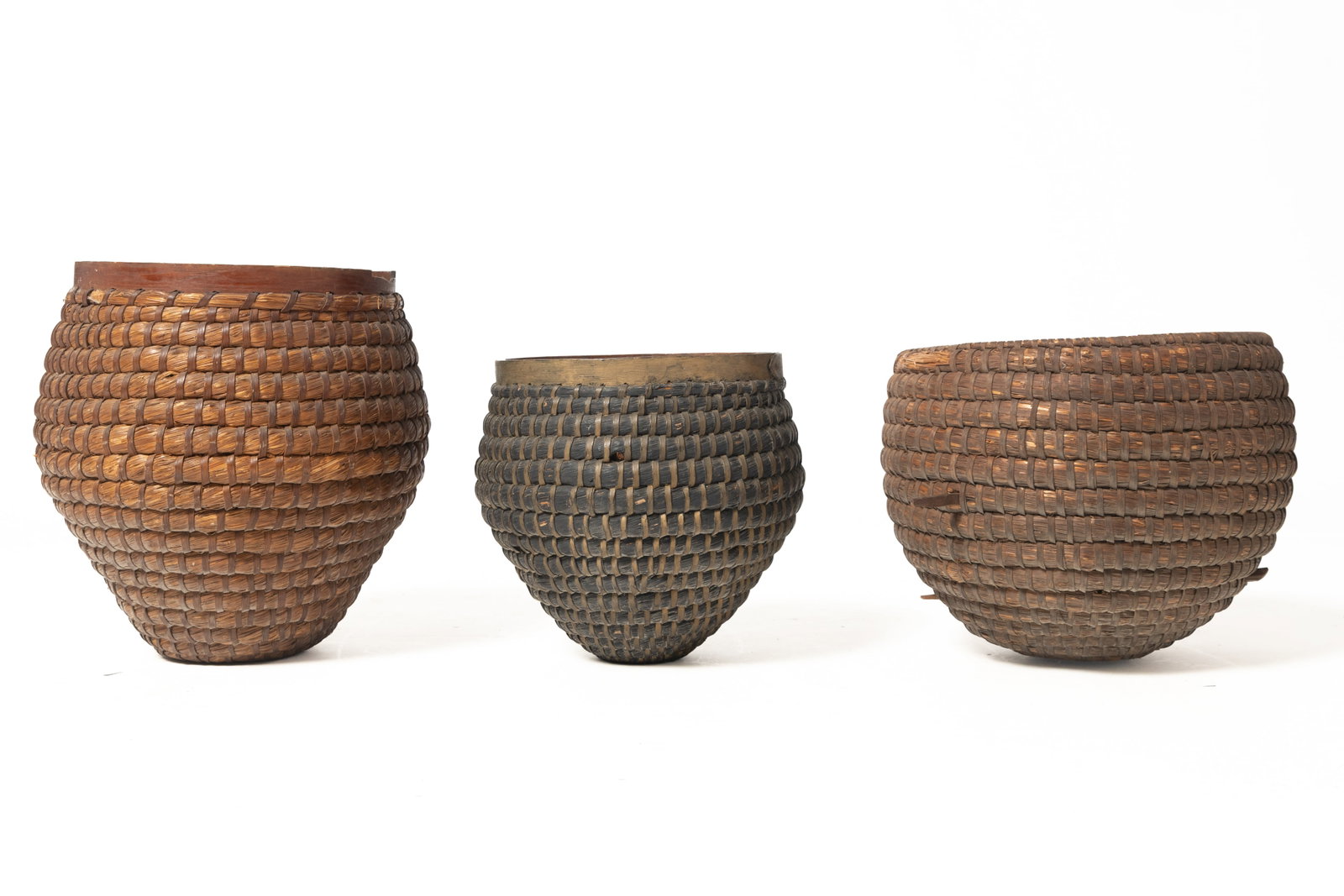THREE RYE STRAW BEE SKEPS. (1 of 15)