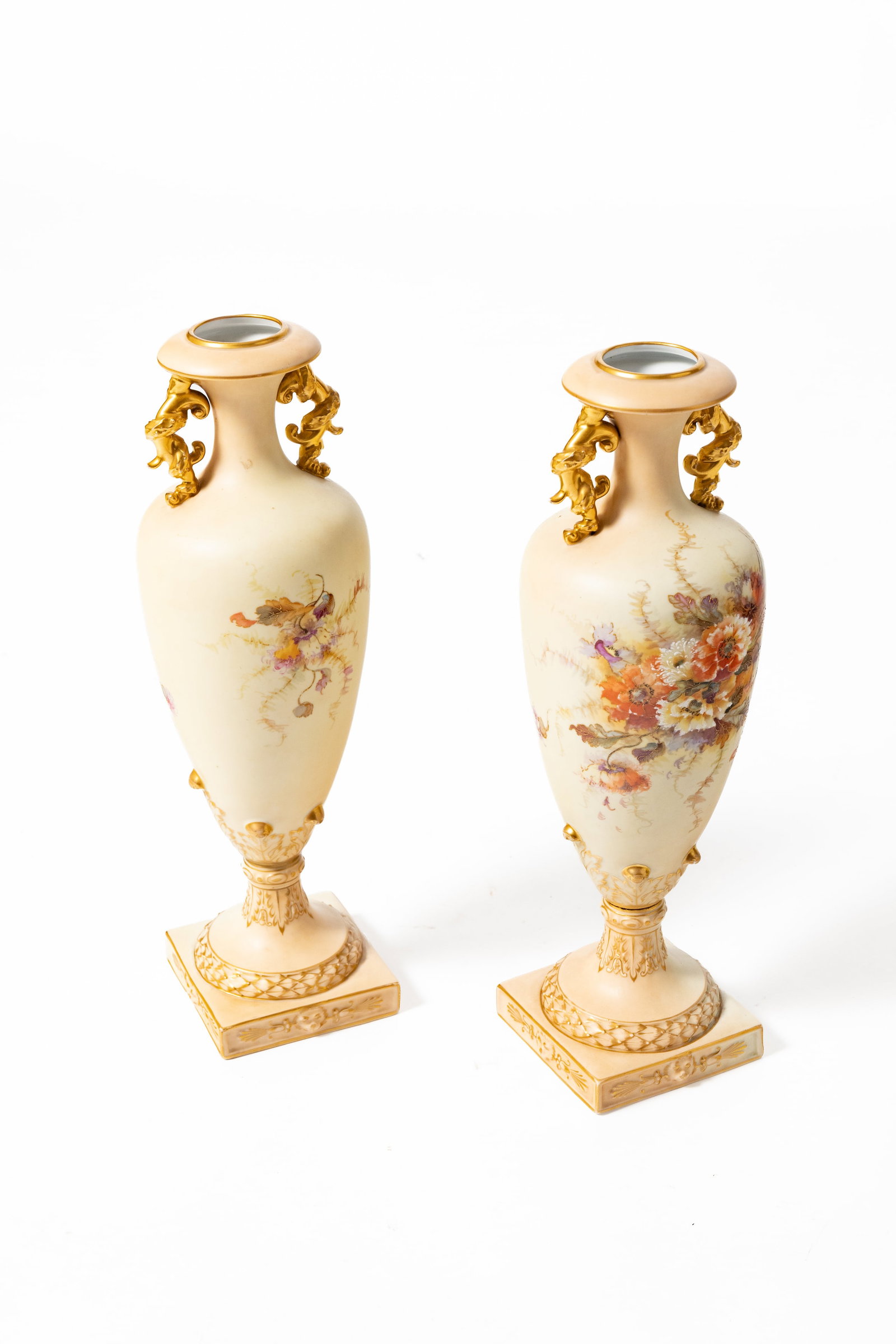 SIX DECORATIVE VESSELS. - 3