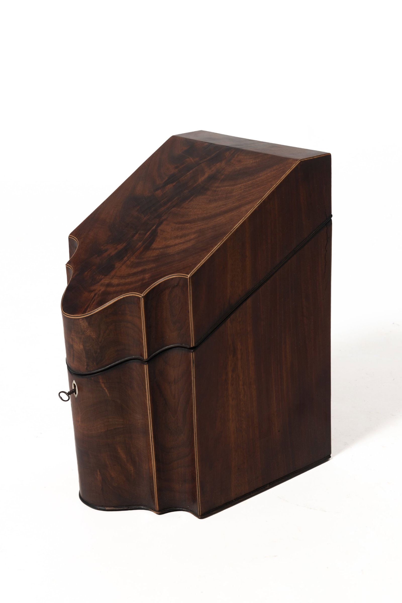 GEORGIAN KNIFE BOX WITH INLAY.: GEORGIAN KNIFE BOX WITH INLAY. English, early 19th Century. Flame mahogany. Slanted hinged lid, shaped front, sapwood and ebony line inlay, and fitted interior. 14.5"h. 8.75"w. 11"d. Provenance: The