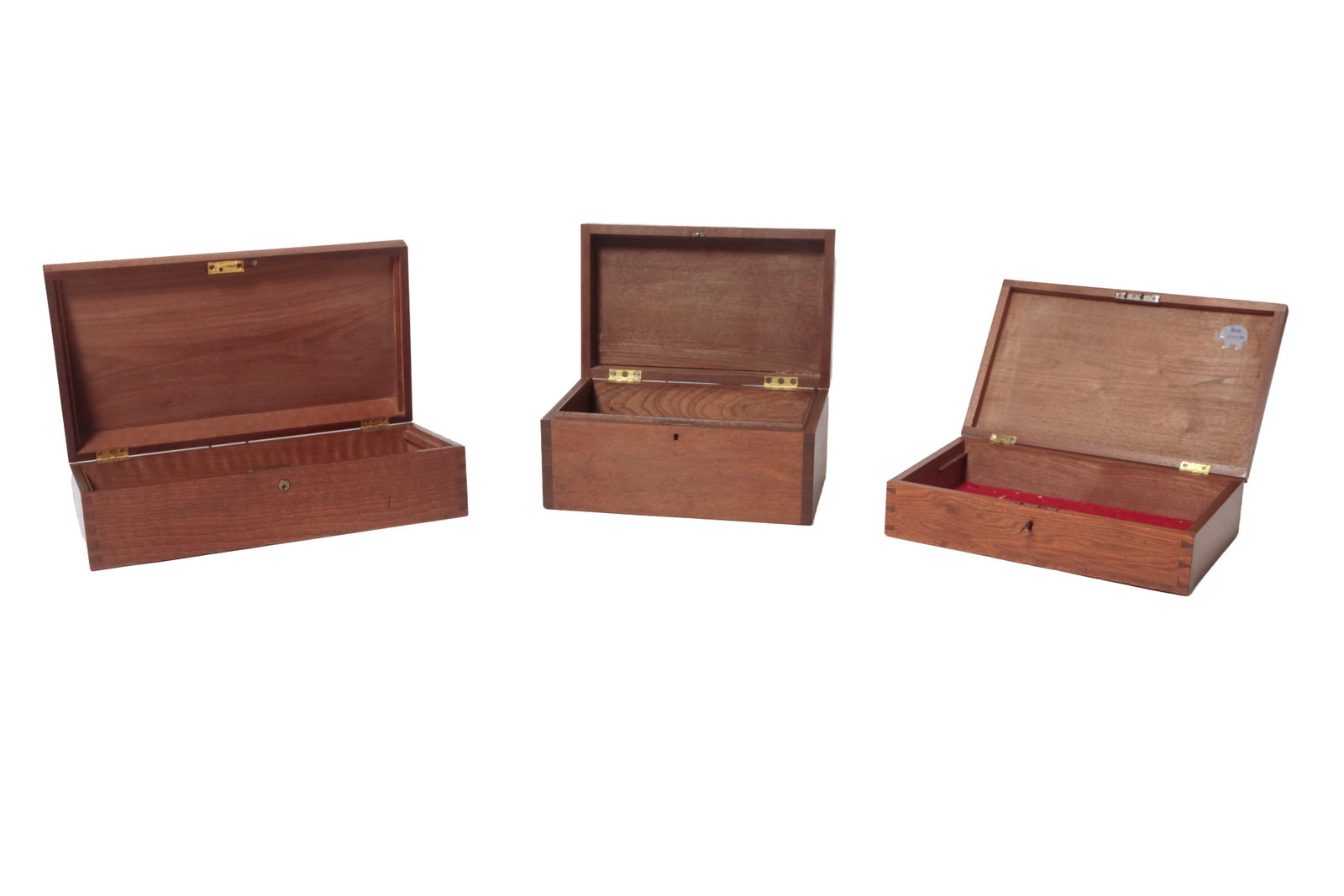THREE DOVETAILED WALNUT BOXES WITH HINGED LIDS. (1 of 20)