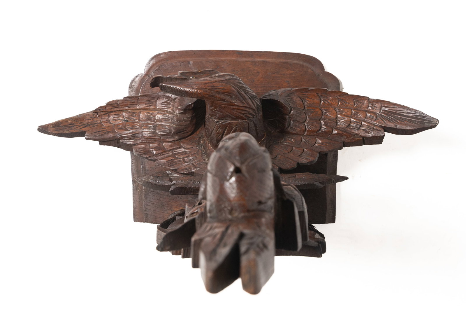 BLACK FOREST BRACKET SHELF WITH CARVED EAGLE. - 3