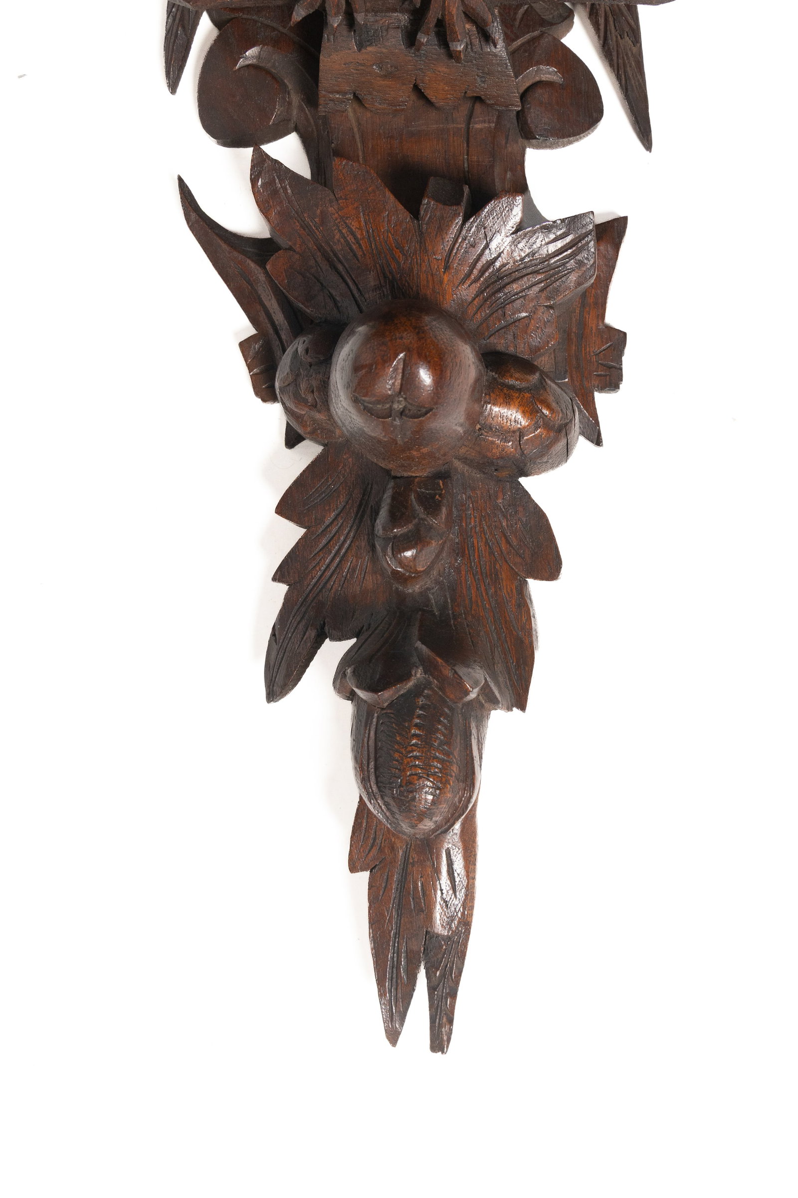 BLACK FOREST BRACKET SHELF WITH CARVED EAGLE. - 4