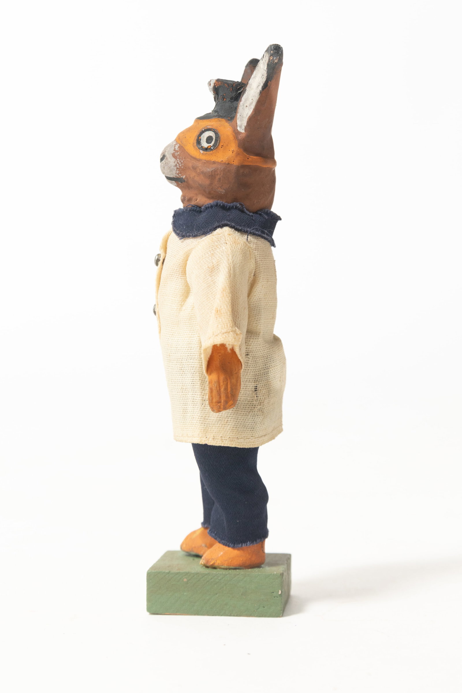STANDING RABBIT CHAUFFER CANDY CONTAINER. - 2