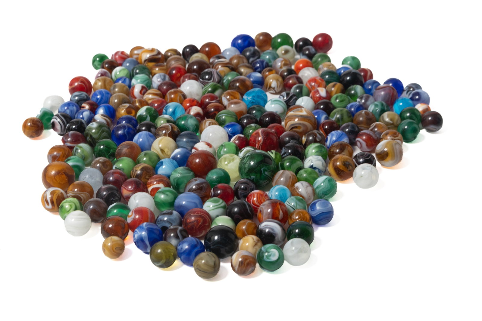 LARGE COLLECTION OF GLASS MARBLES. (1 of 3)