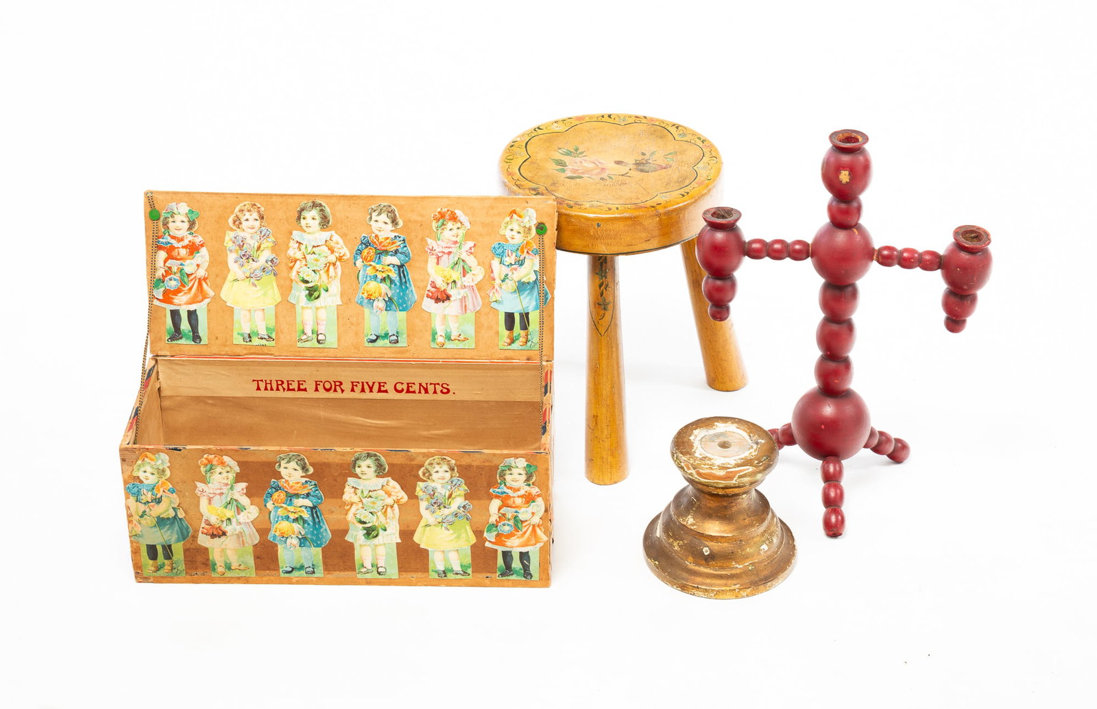 COLLECTION OF FOUR WOOD HOUSEHOLD ITEMS, INCL. PHILADELPHIA, PENNSYLVANIA BOX. (1 of 7)